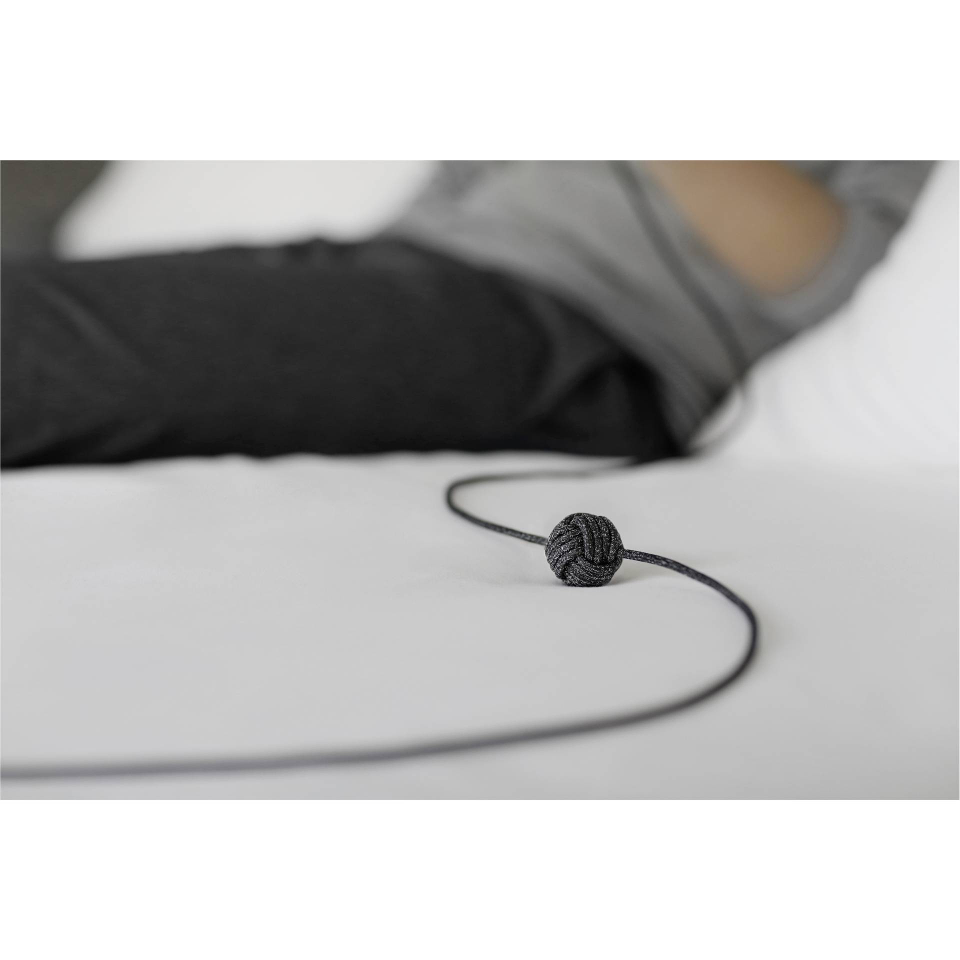 Drinnen, Innenarchitektur, Elektrisches Gerät, Mikrophon, Person