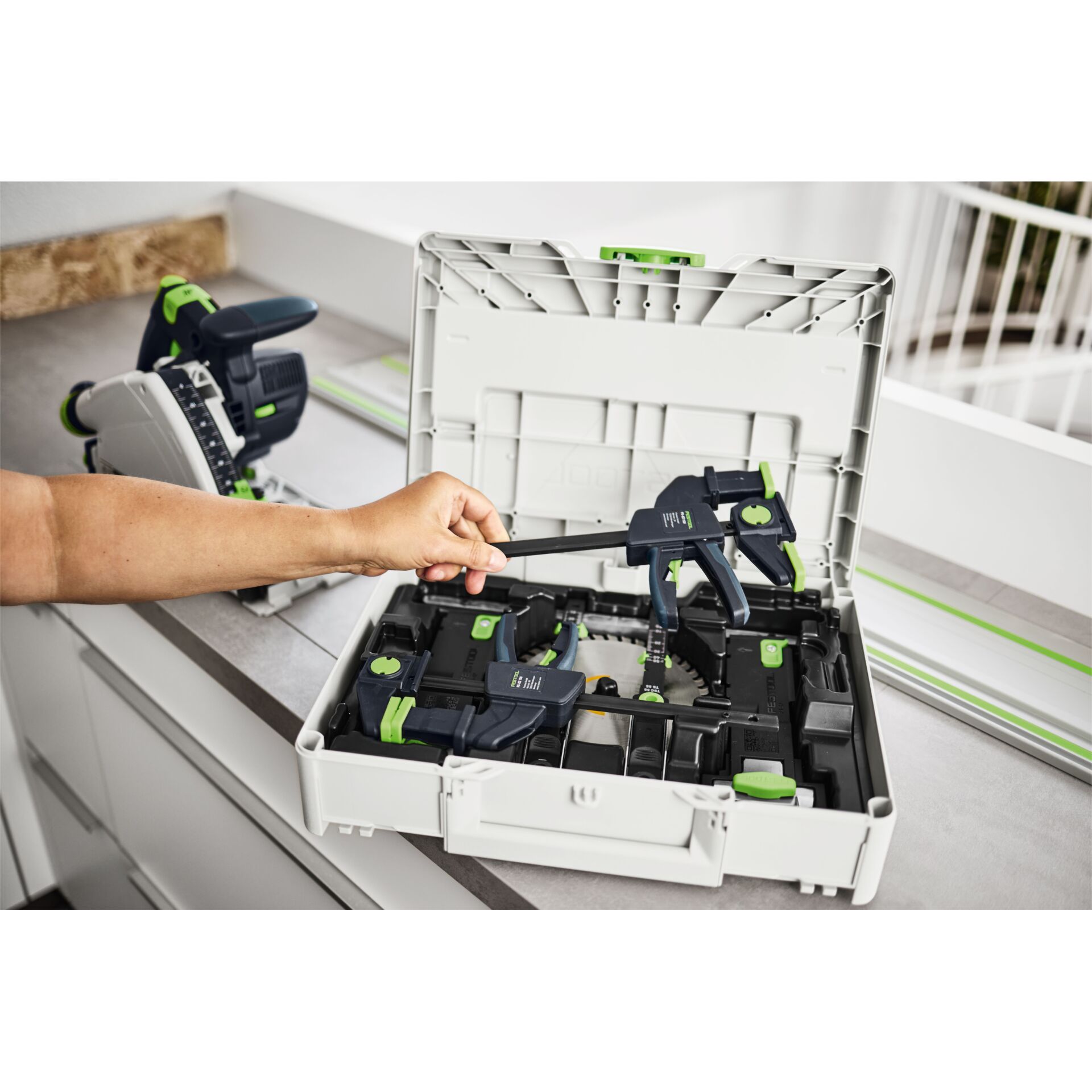 Kofferwerkzeug, Vertafeltes Zwingensystem, Klemmzange, Gleitschiene, Werkzeugkasten