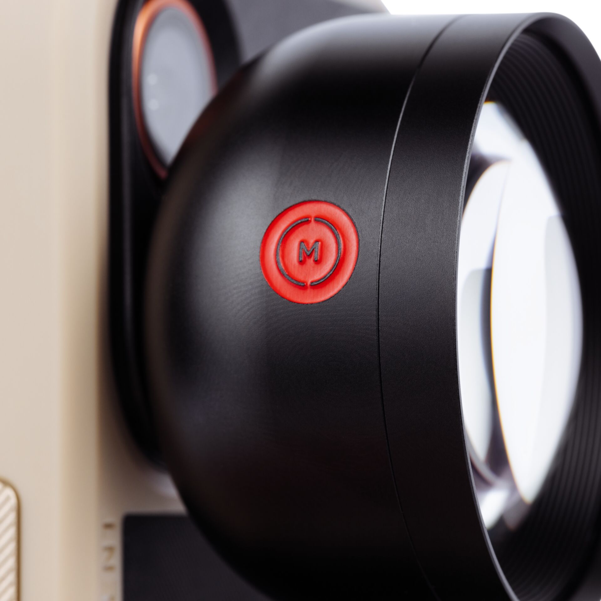 Kopfhörer, Over-Ear, RotesLogo, Metallisch, Schwarz