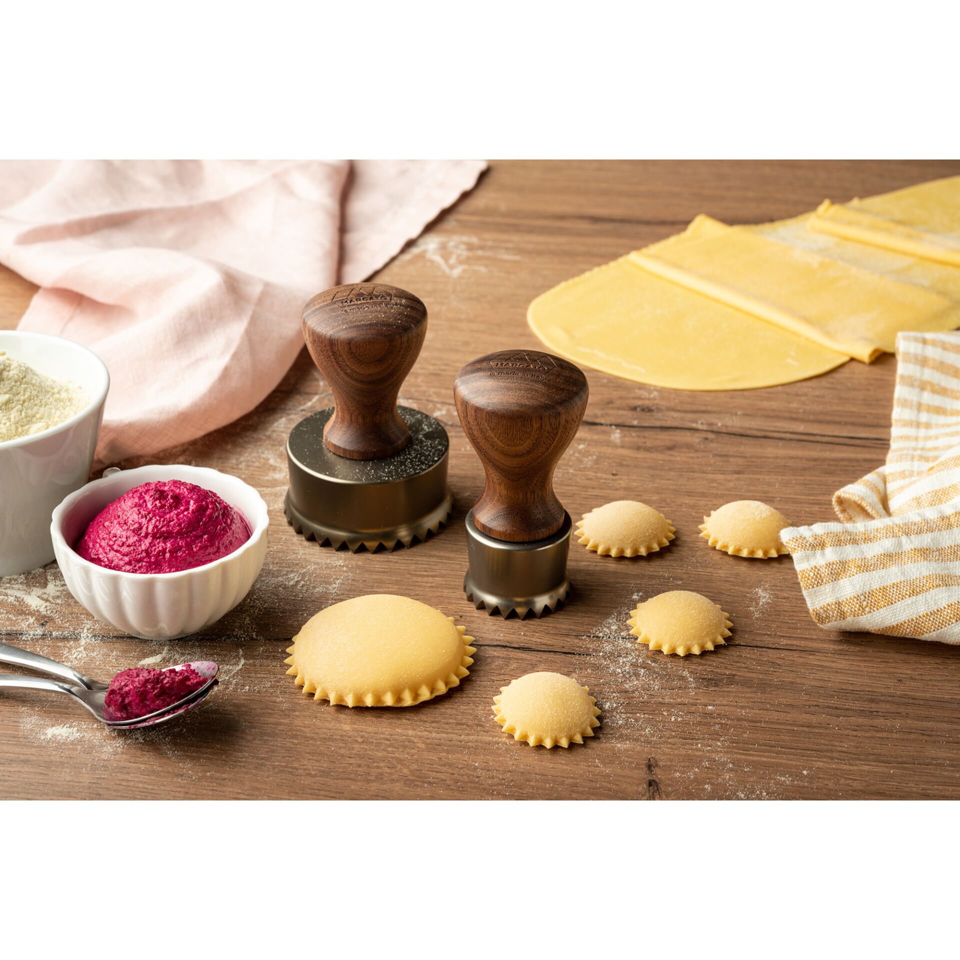 Beleuchtung, Lampe, Keksausstecher, Teigwaren, Pastaform, Backzubehör, Ravioli