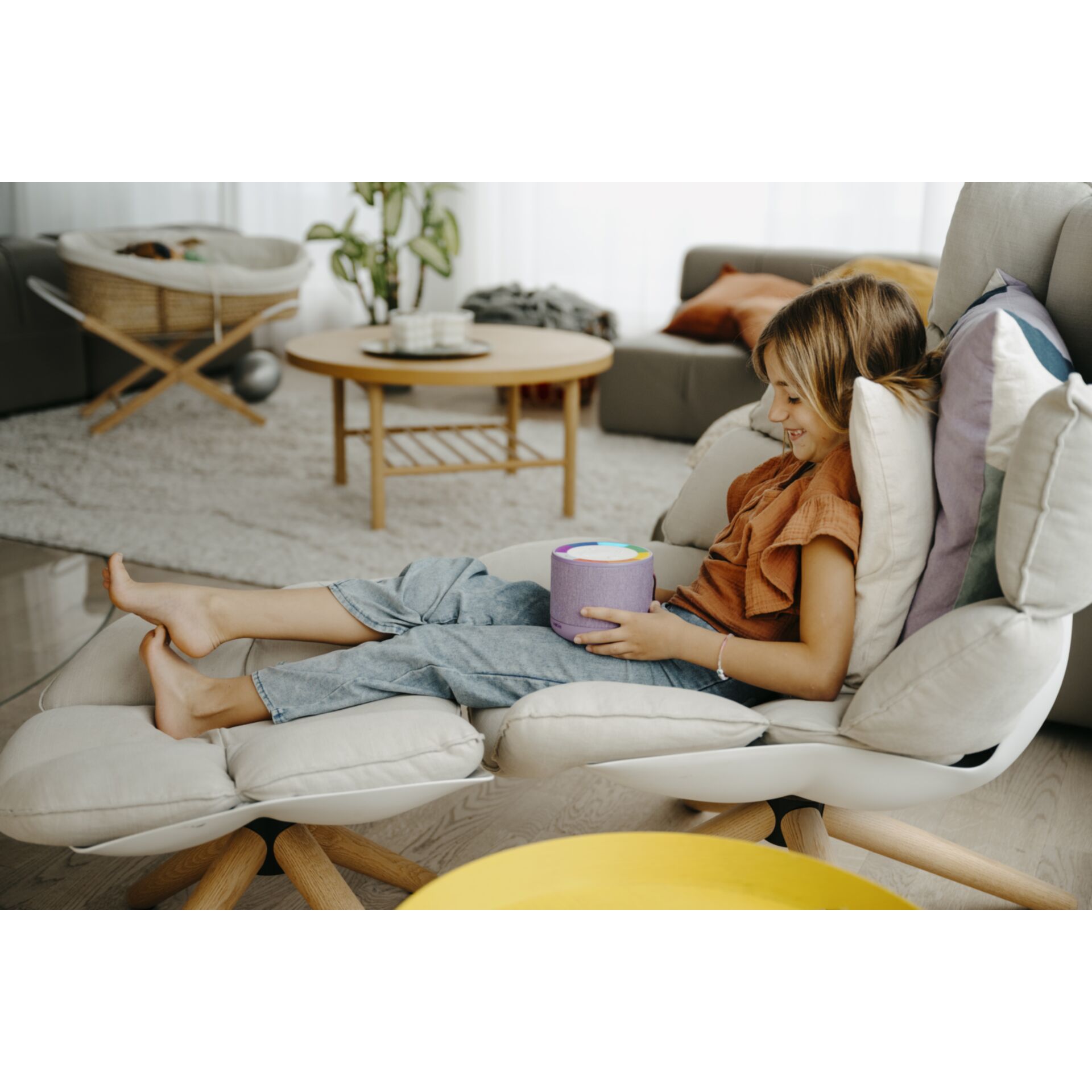 Moebel, Person, Stuhl, Moebel, Person, Stuhl