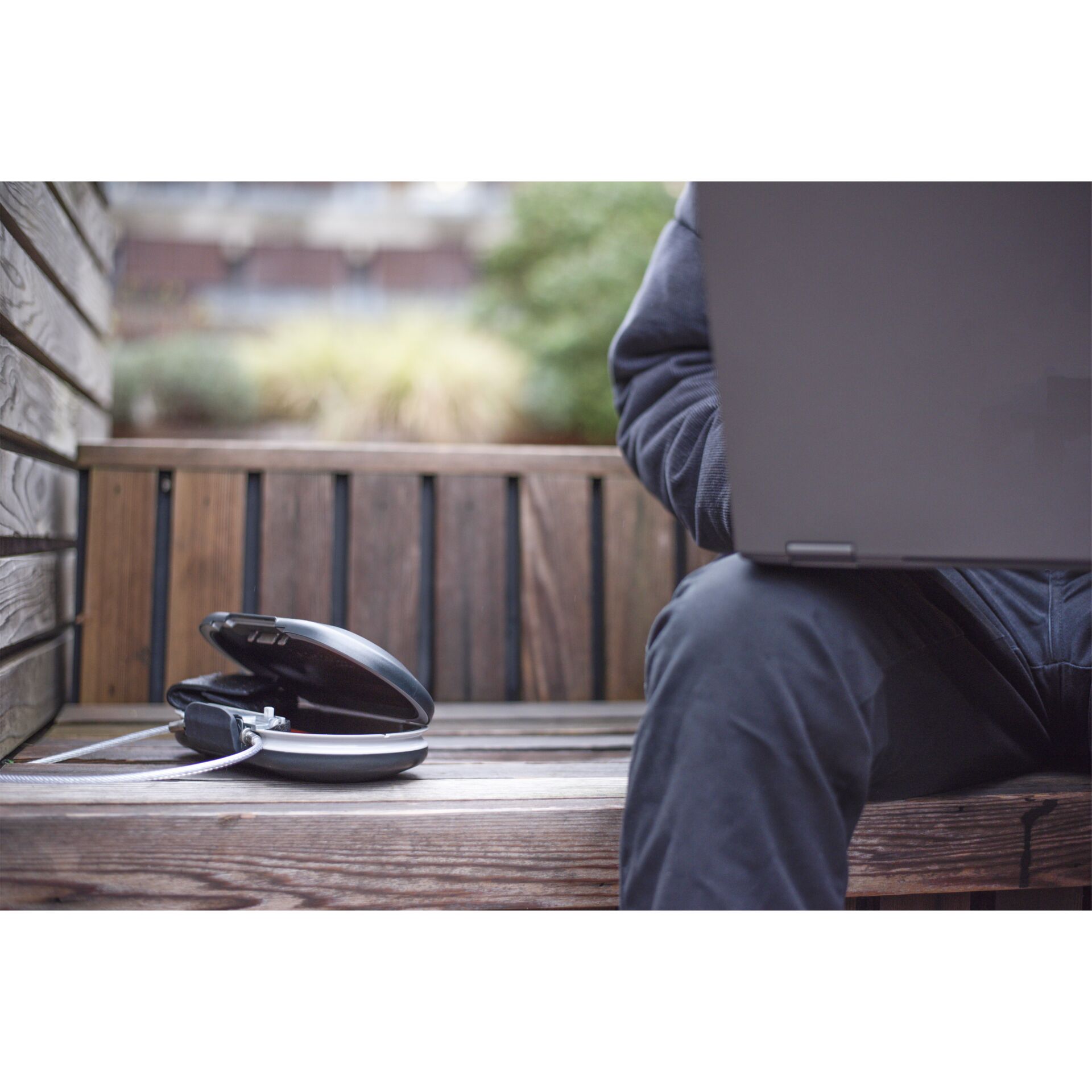 Innenarchitektur, Computerausrüstung, Maus, Laptop, Person