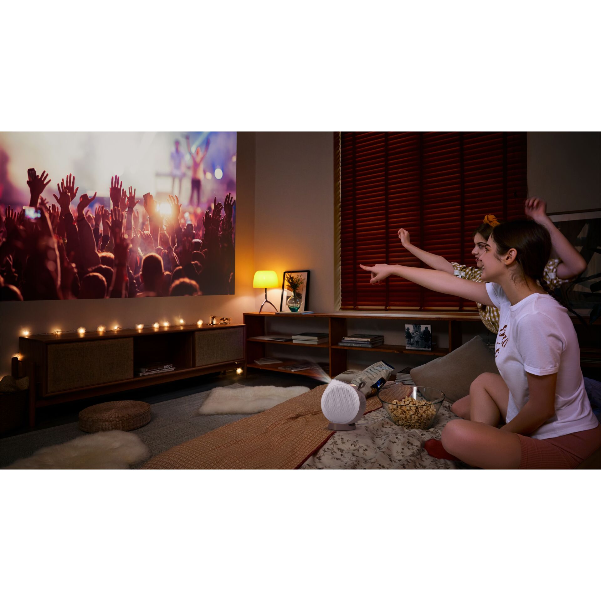 Innenarchitektur, Wohnzimmer, Beleuchtung, Couch, Bildschirm