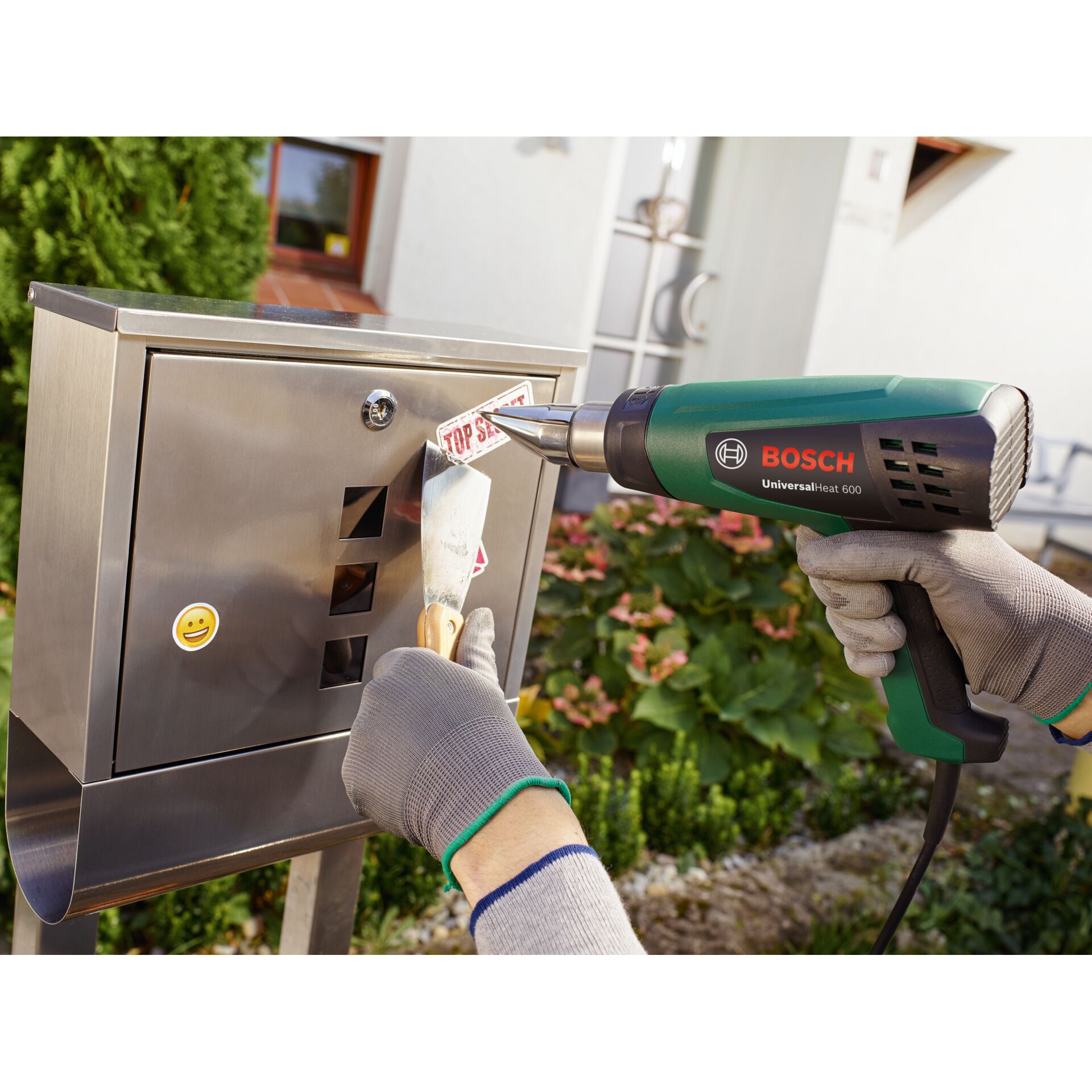 Drinnen, Innenarchitektur, Kleidung, Handschuh, Fön