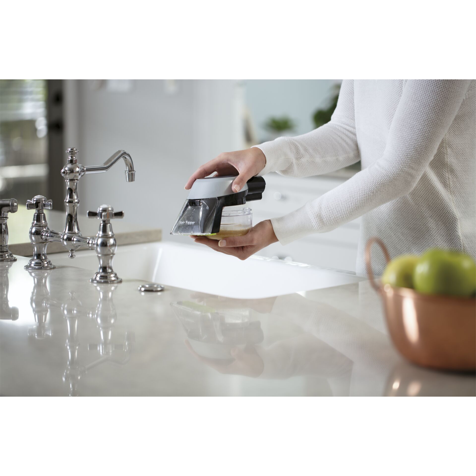 Waschbeckenarmatur, Erwachsener, Weiblich, Person, Frau