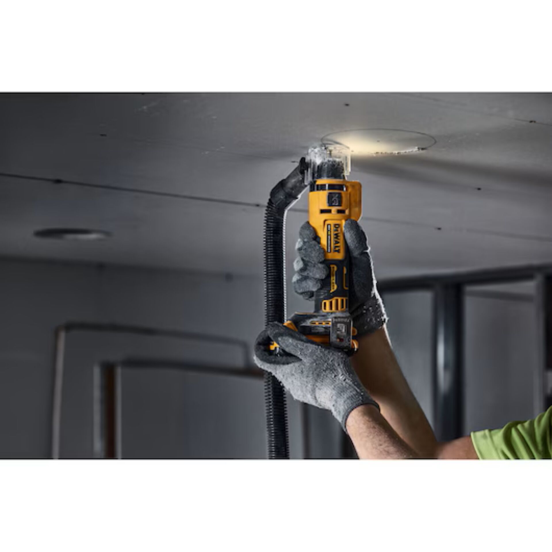 Trennschleifer, Schleifgerät, Kabel, Gelbes Gehäuse, Handschuhe