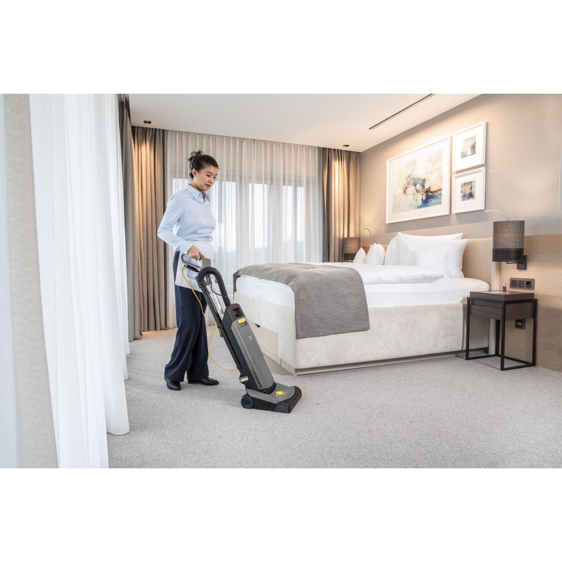 Innenarchitektur, Schuh, Person, Bett, Gemälde