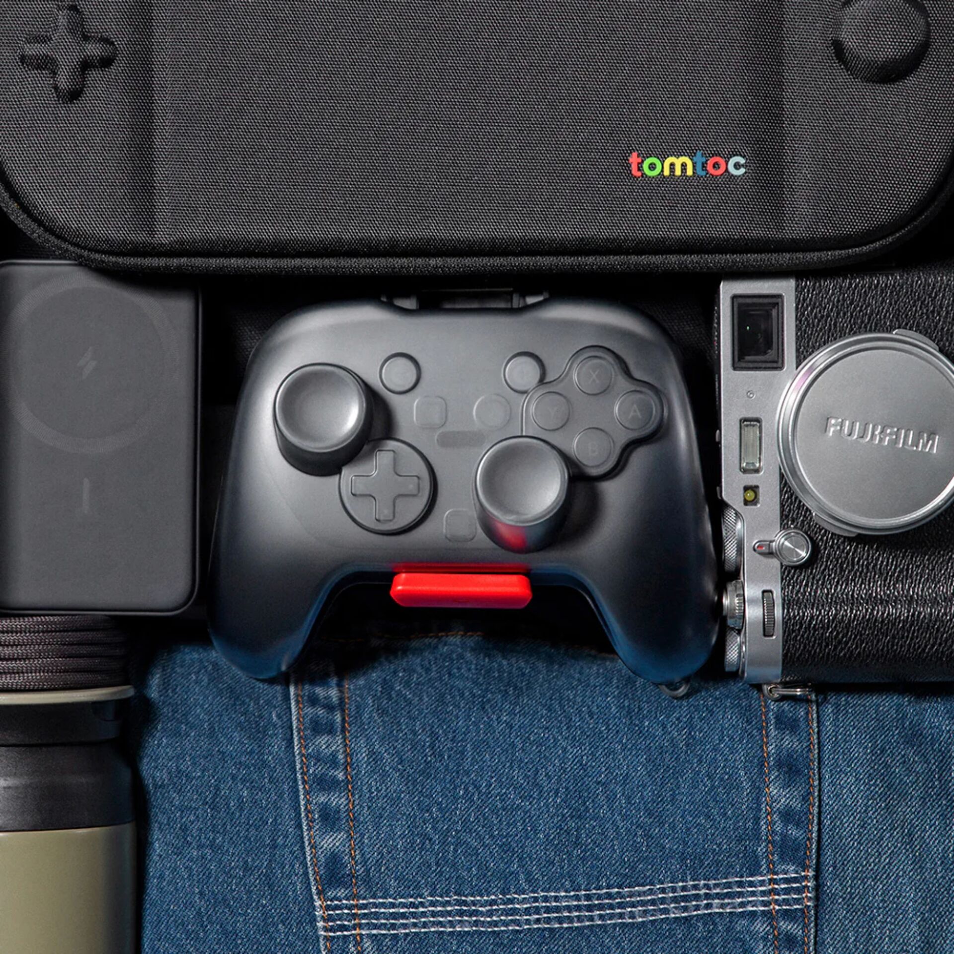 gamepad, controller, bluetooth, kamera gear, jeans