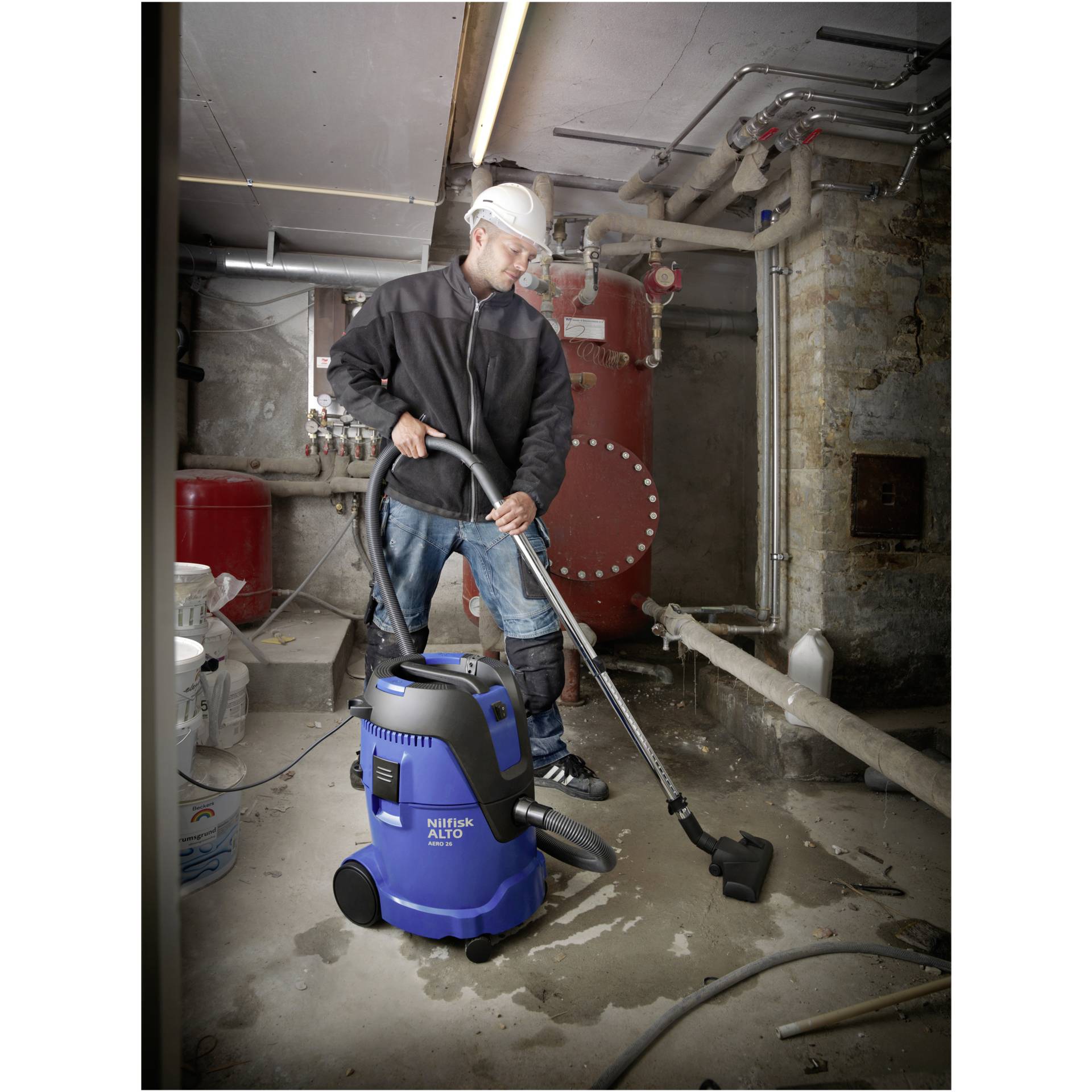 Helme, E-Scooter, Transport, Fahrzeug