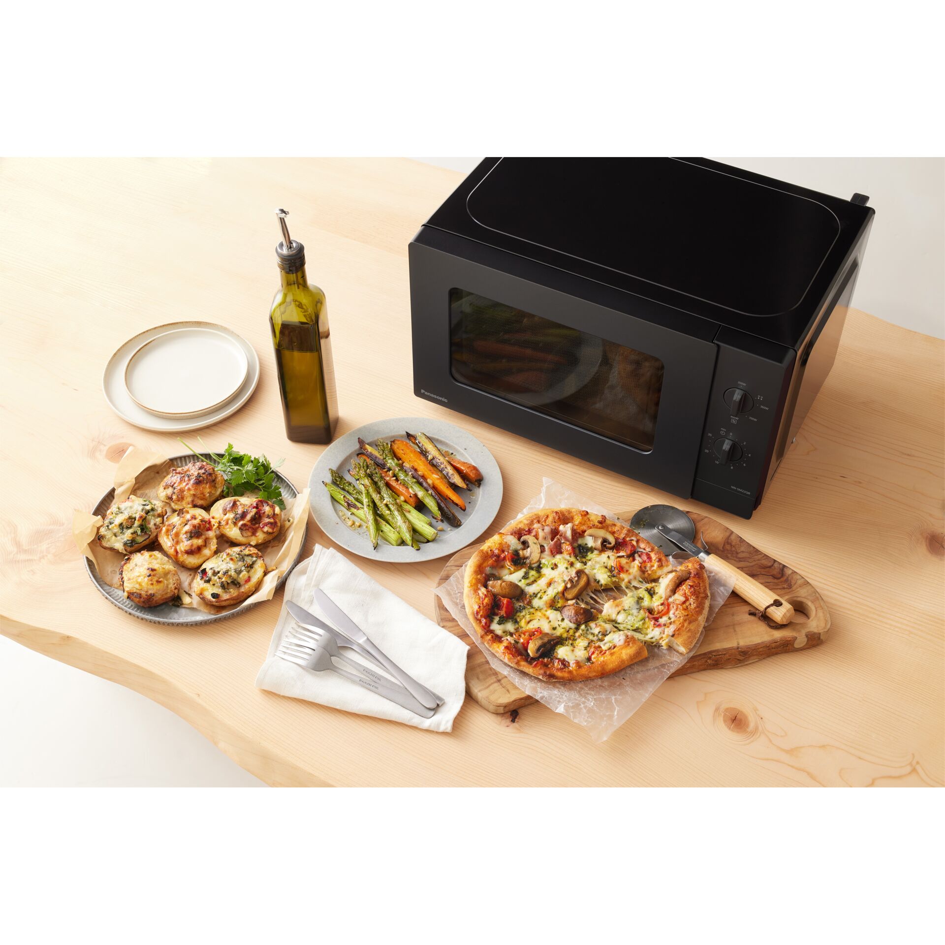 Essen, Pizza, Präsentation des Essens, Gerät, Mikrowelle