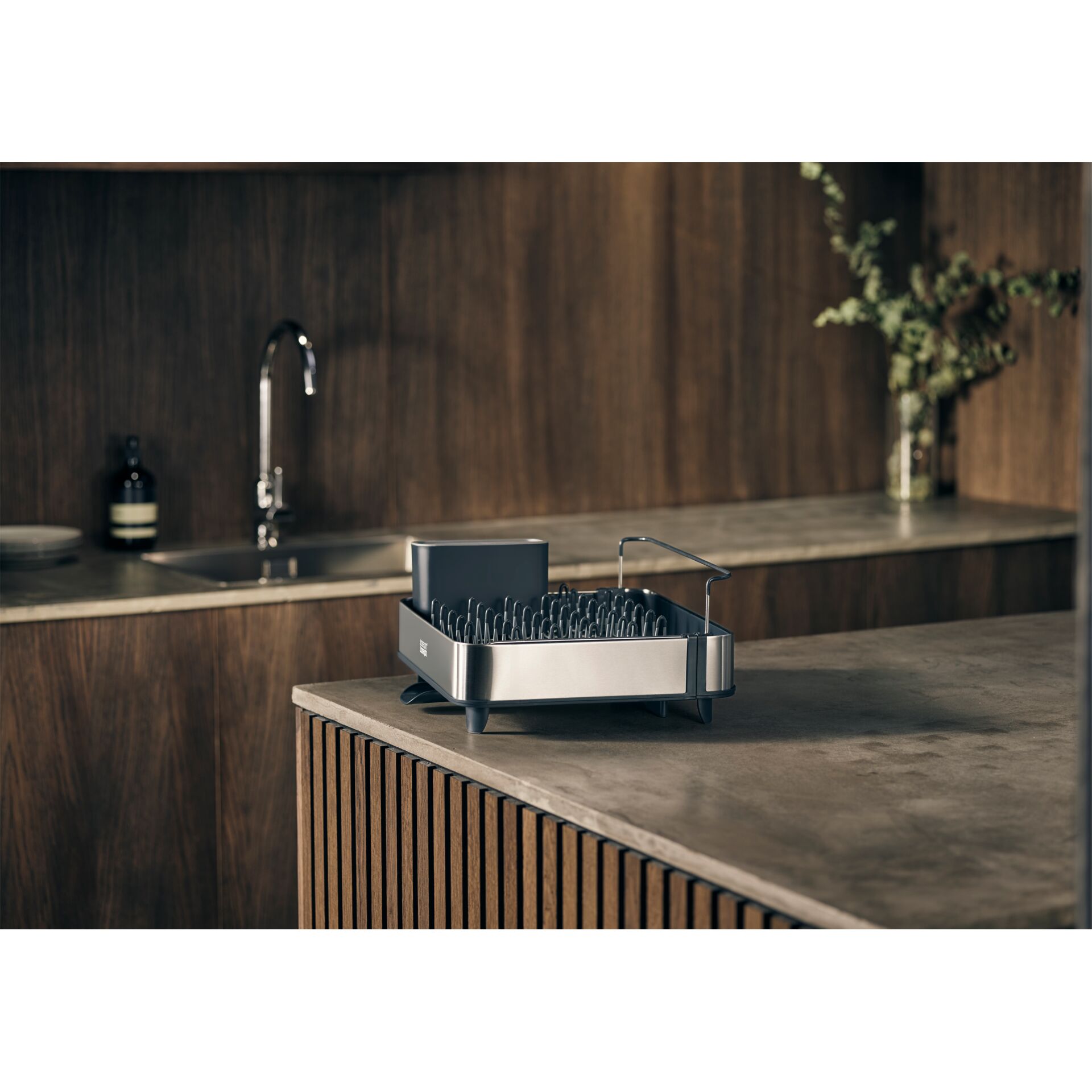 Drinnen, Innenarchitektur, Paneele aus Holz, Spüle