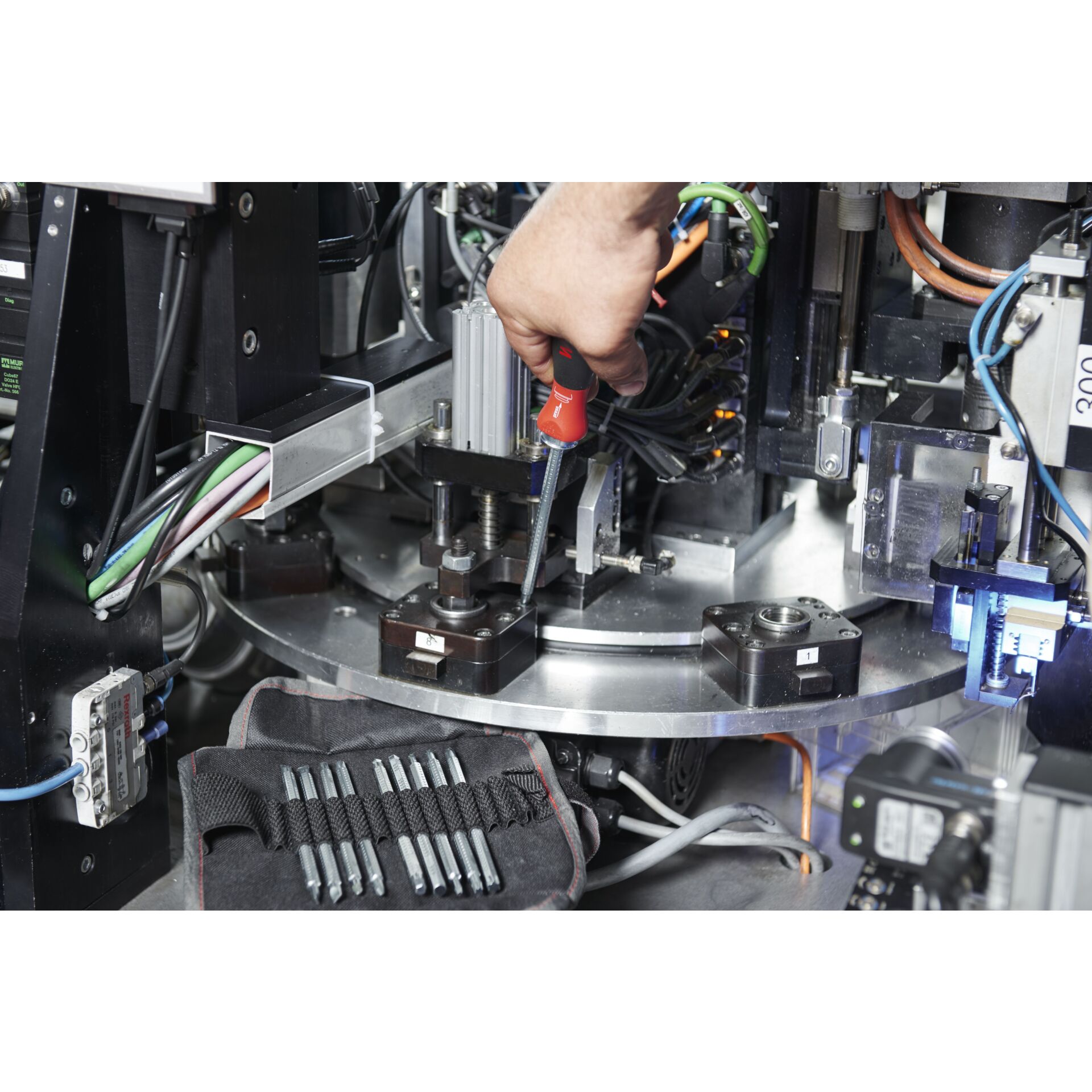 Computerausrüstung, Elektronik, Hardware