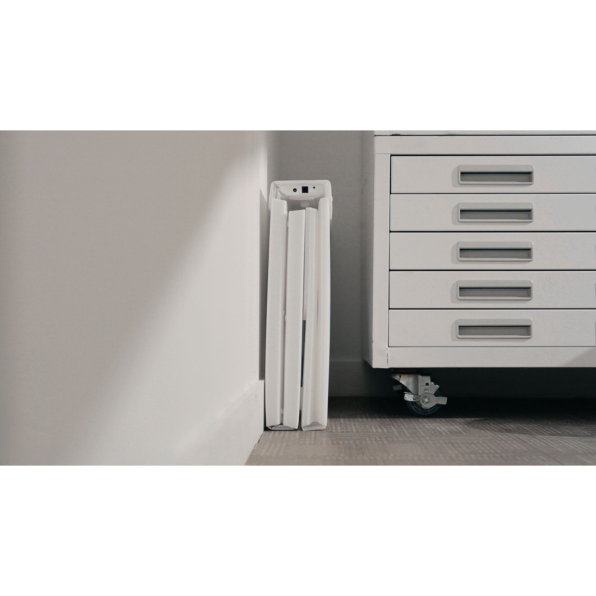  radiator, baseboard, white, möbel, rollen