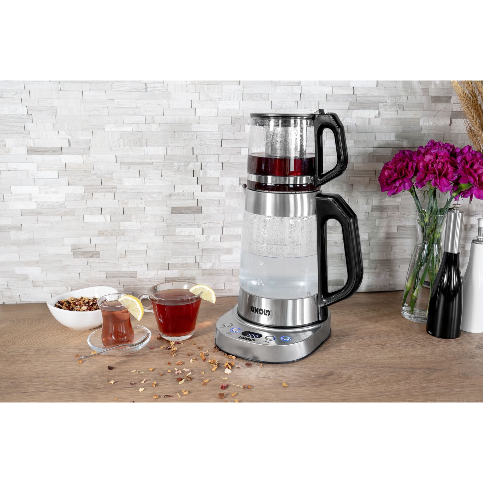 Kaffeeautomat, Kaffeemaschine, Gläser, Teewasser, Stilvolles Küchengerät