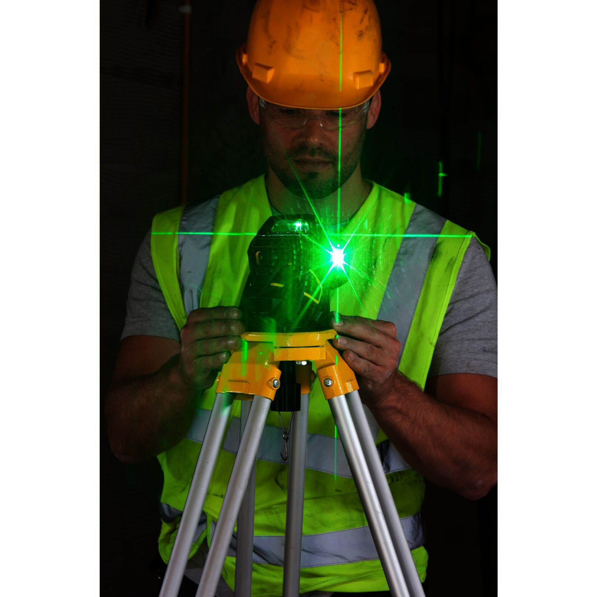 laser, grüner Laser, Baustelle, Sicherheitsweste, Schutzhelm