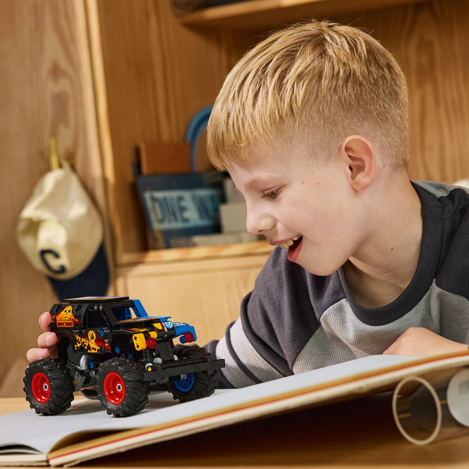 Junge, Kind, Männlich, Person, Spielzeug