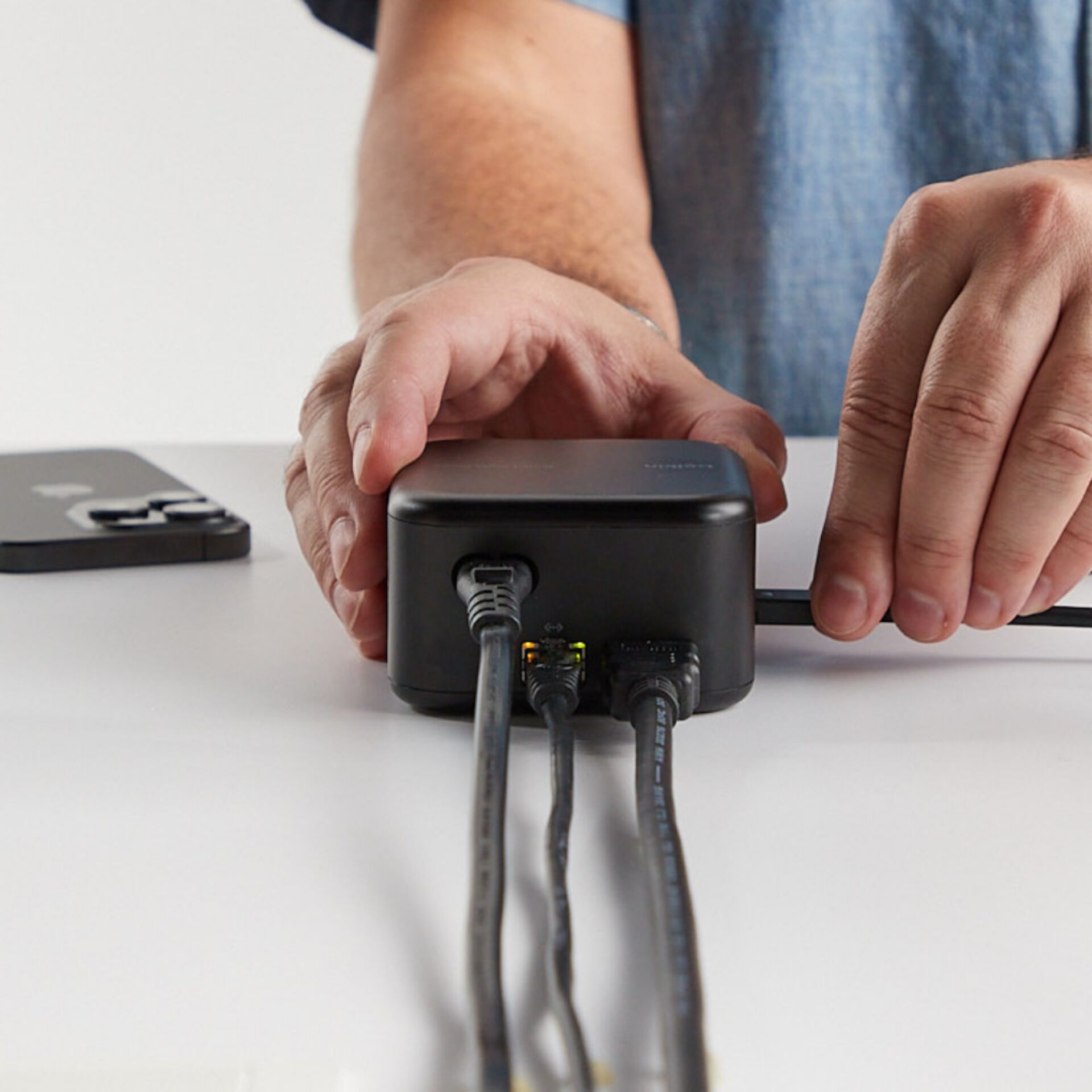 Adapter, Elektronik, Person, Hardware