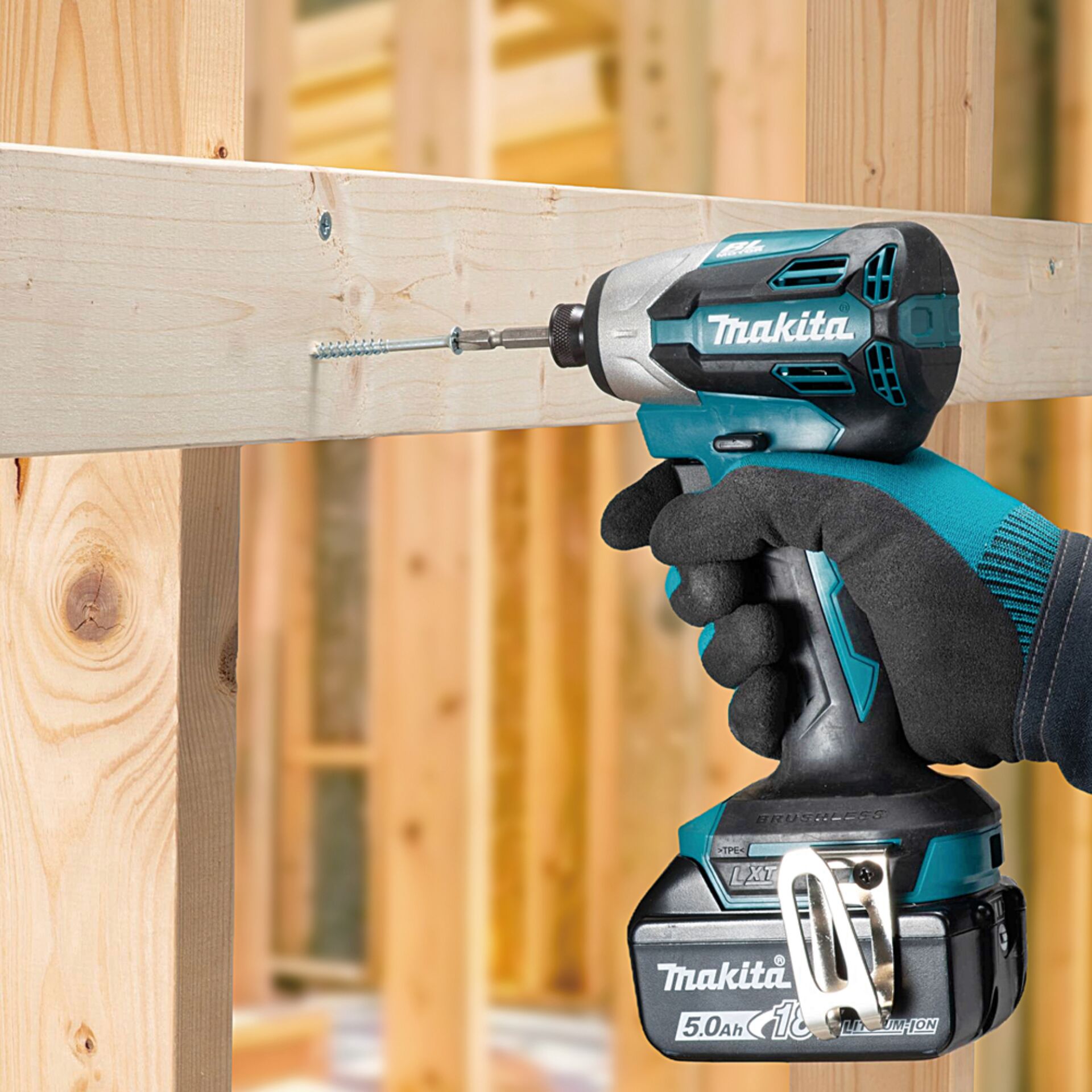 Akku-Bohrschrauber, Konstruktion, Holzbau, Schrauben/Fräsen, Makita