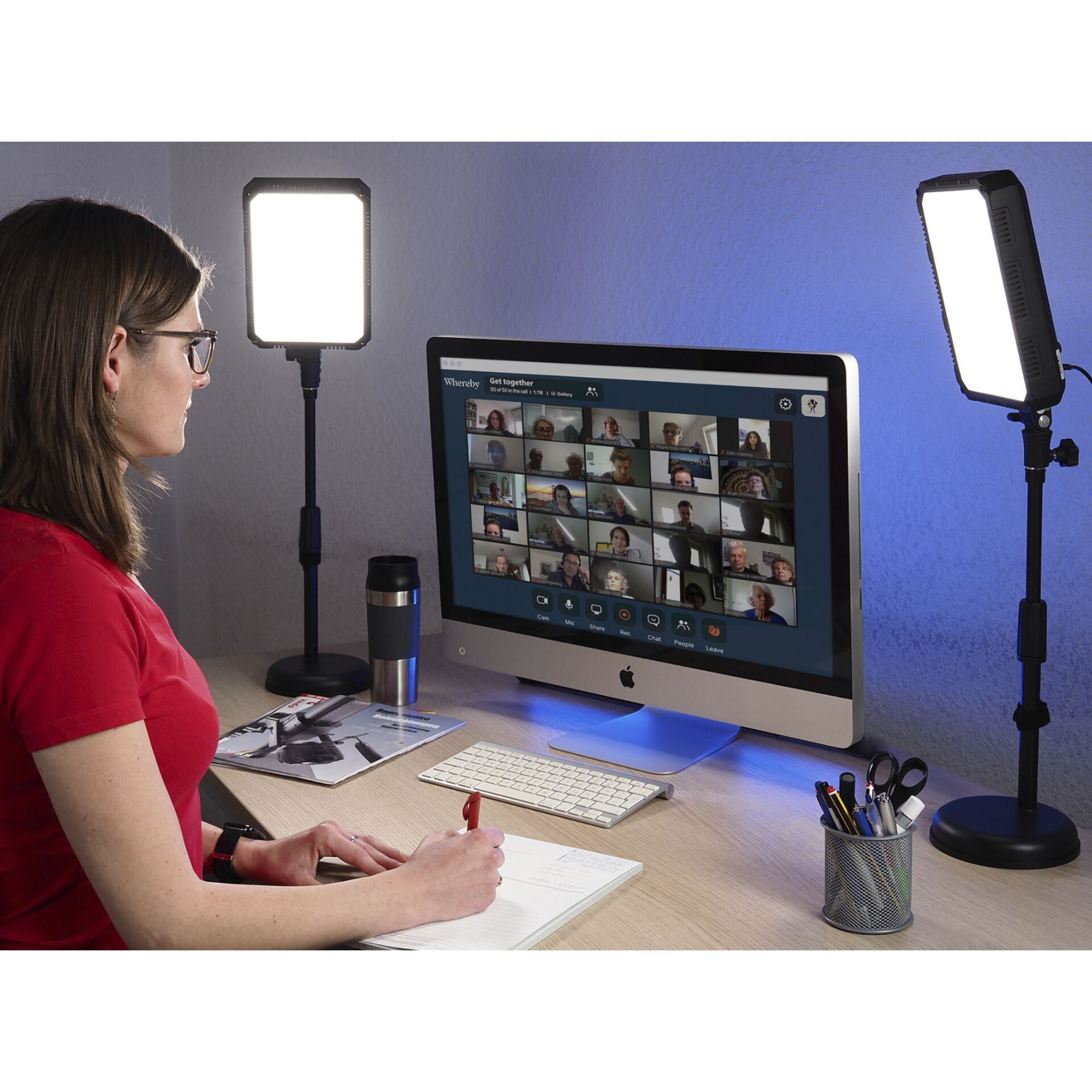 Tabelle, Computer-Tastatur, Schreibtisch, Lampe, Überwachen