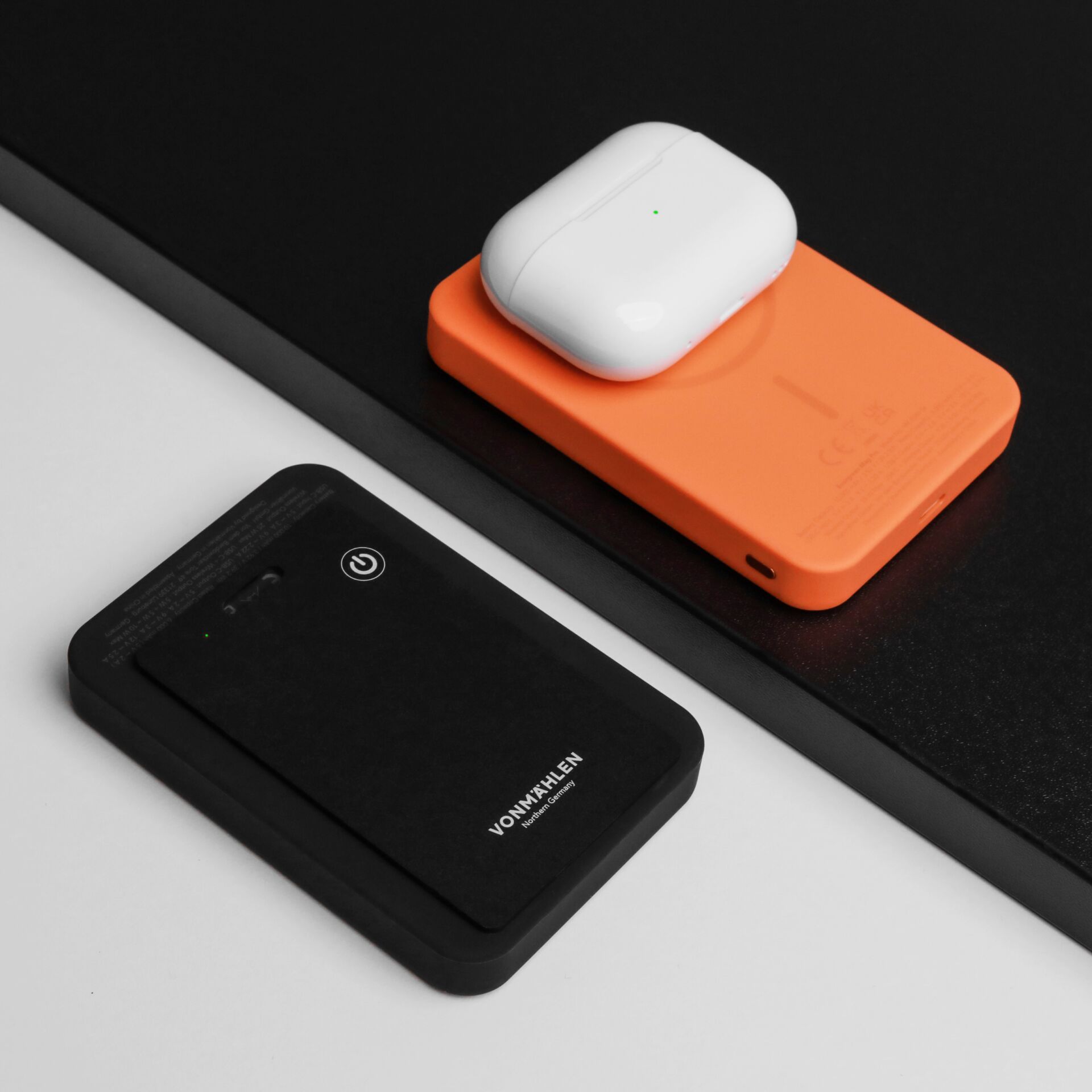 kabellos, Ladegerät, Powerbank, Hülle, Weißes Earbud-Case