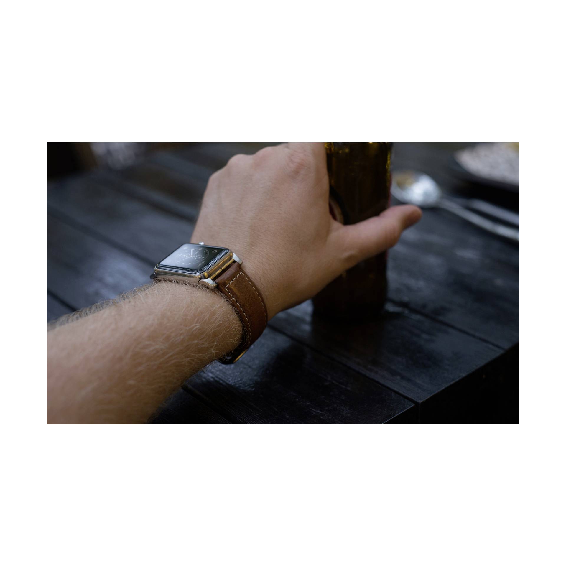 Hand, Handgelenk, Innenarchitektur, Armbanduhr, Finger