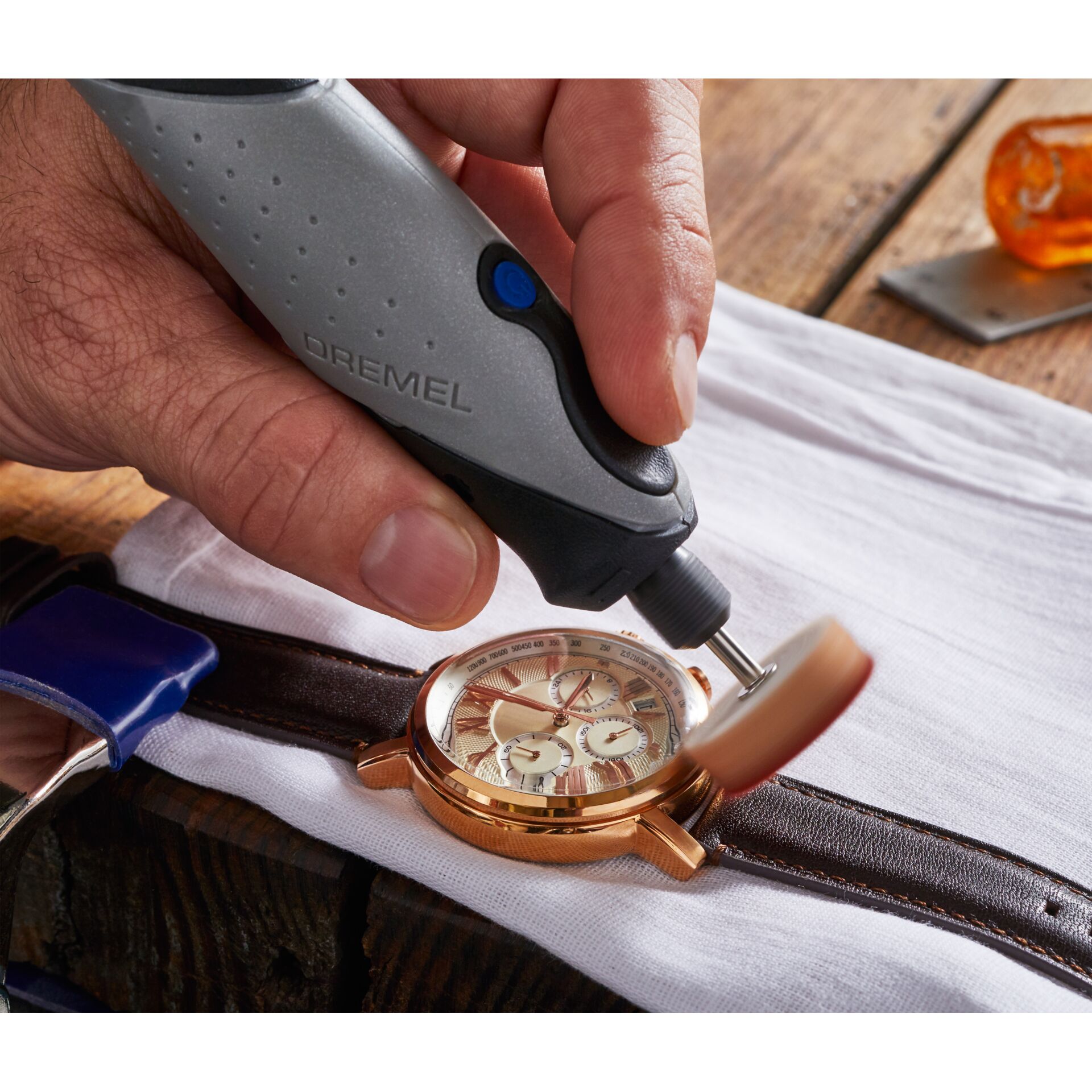 Armbanduhr, Drinnen, Innenarchitektur, Arm, Person