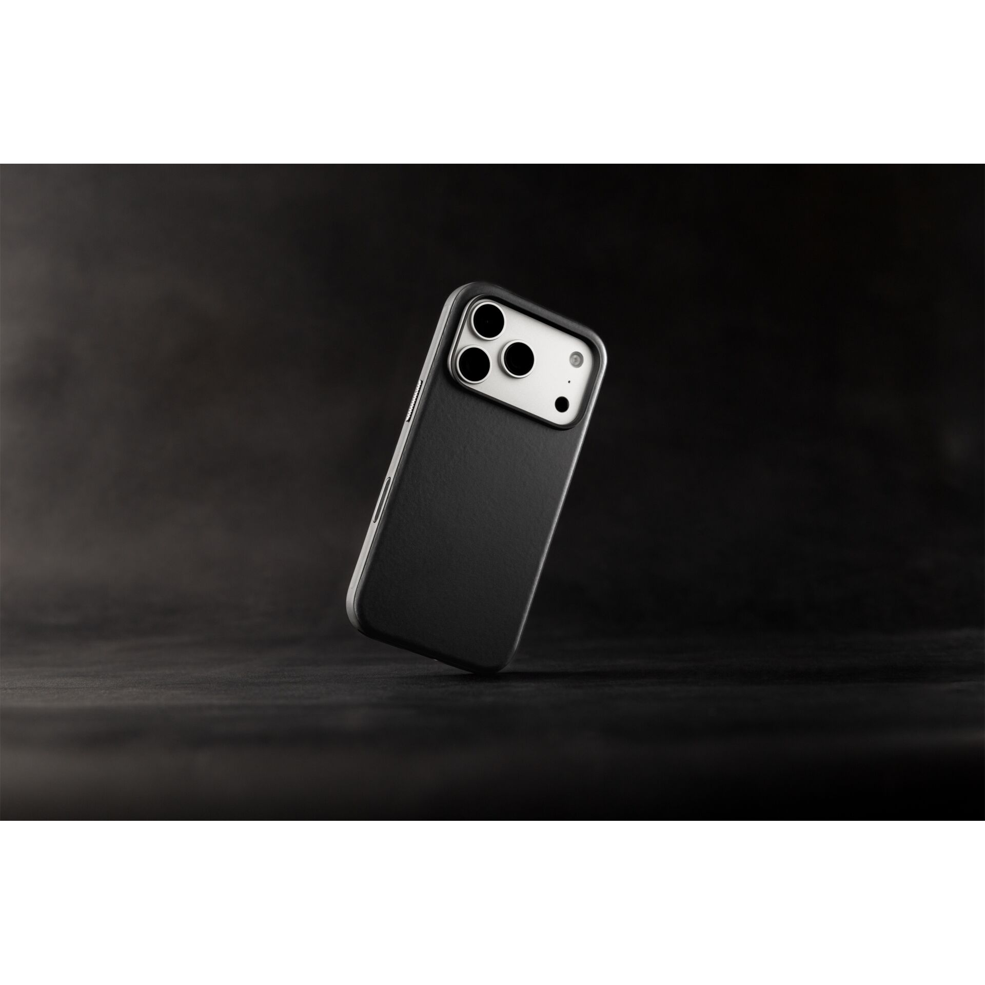 Smartphone, Backcover, Triple camera, Schwarz, Lederhülle