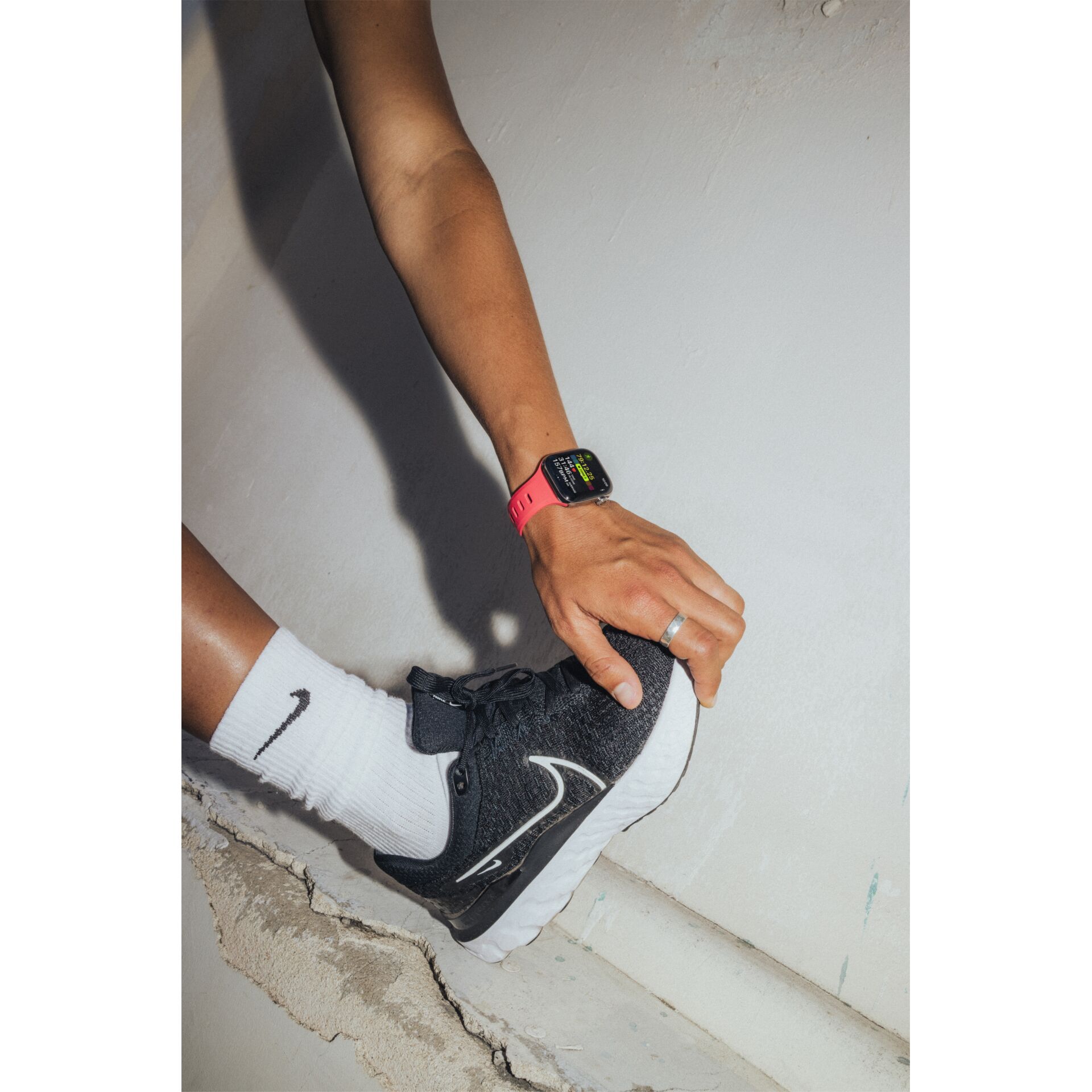 Schuhwerk, Schuh, Sneaker, Person, Armbanduhr, Schuhwerk, Schuh, Sneaker, Person, Armbanduhr, Schuhwerk, Schuh, Sneaker, Person, Armbanduhr, Schuhwerk, Schuh, Sneaker, Person, Armbanduhr, Schuhwerk, Schuh, Sneaker, Person, Armbanduhr