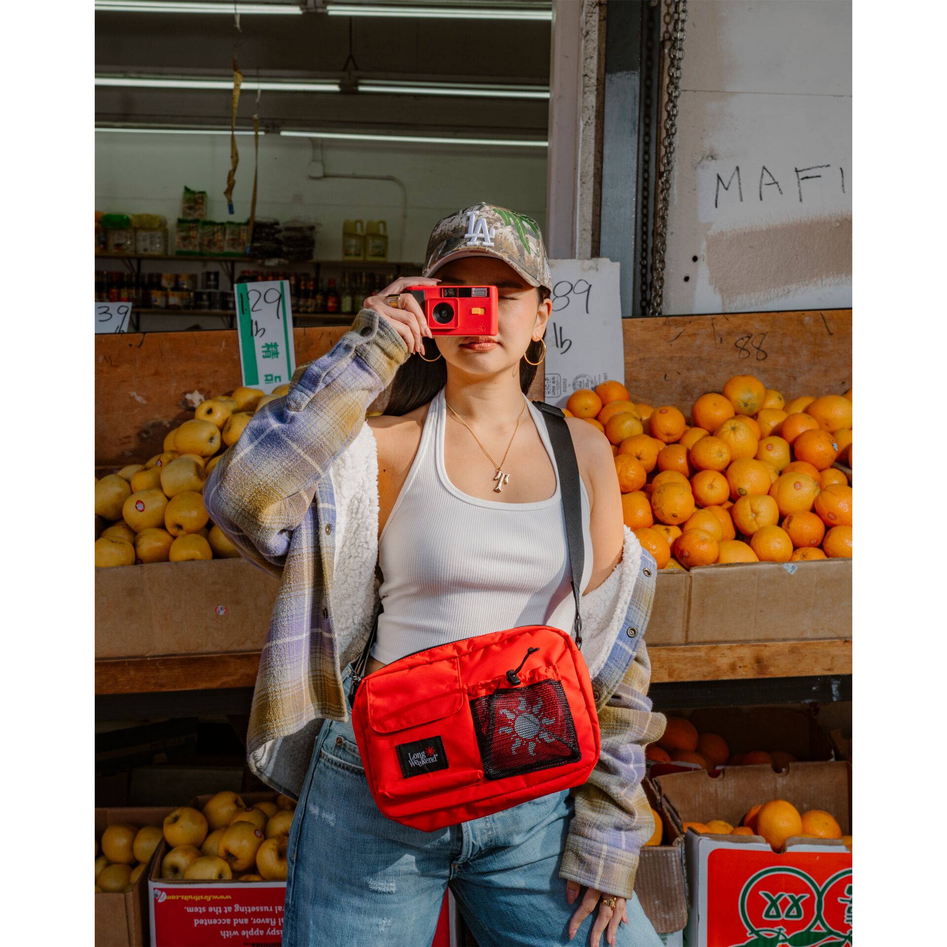 rote Umhängetasche, Gürteltasche, orangesfarbige Tasche, Tragebeutel, Stadtmode