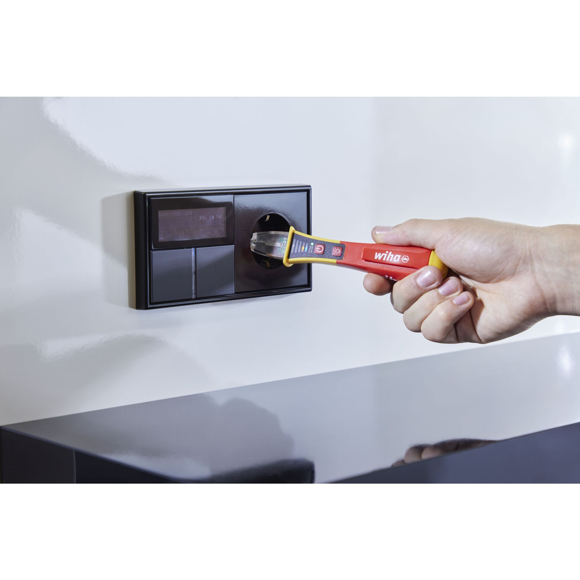 Elektrisches Gerät, Schalter