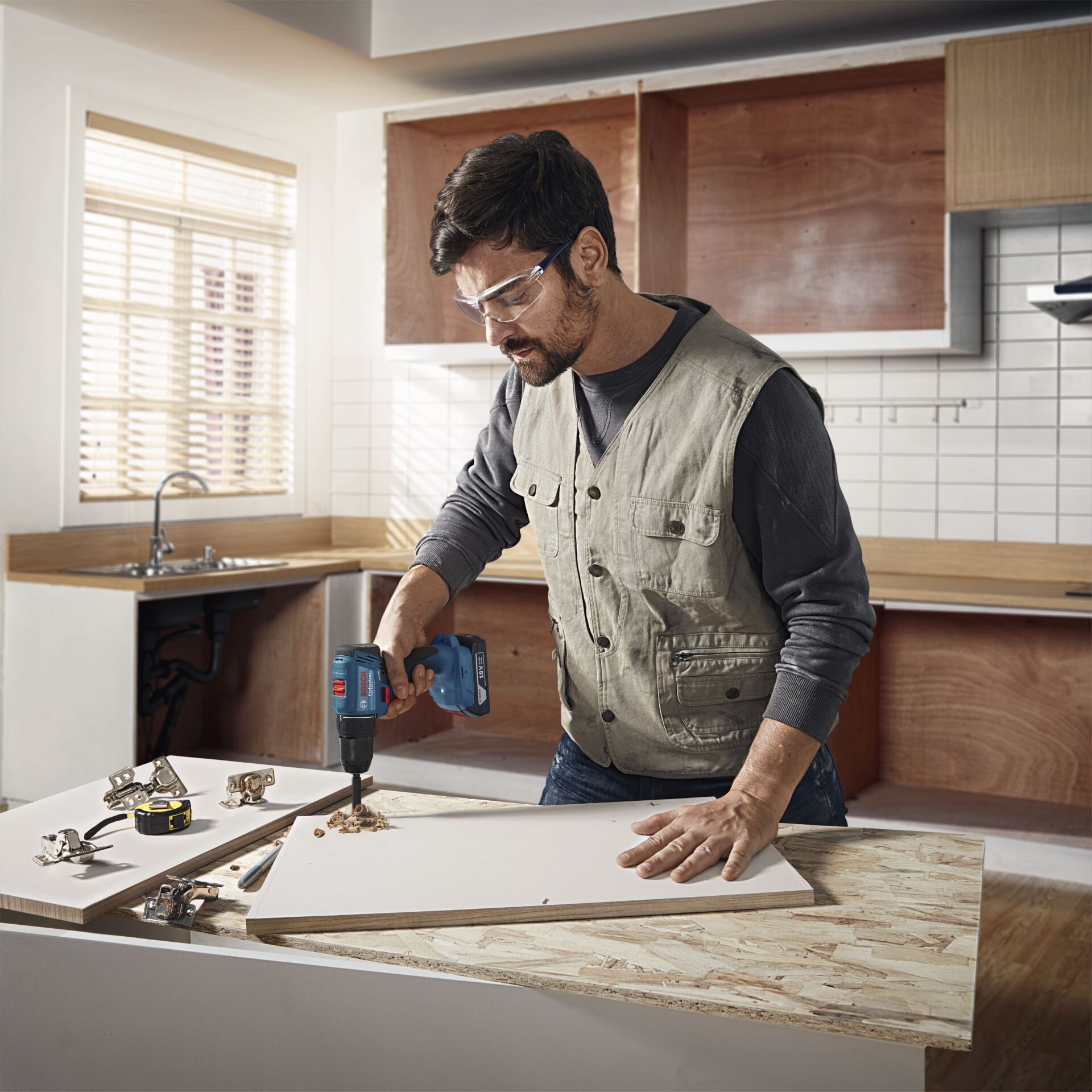 Gerät, Elektrische Bohrmaschine, Werkzeug, Drinnen, Innenarchitektur