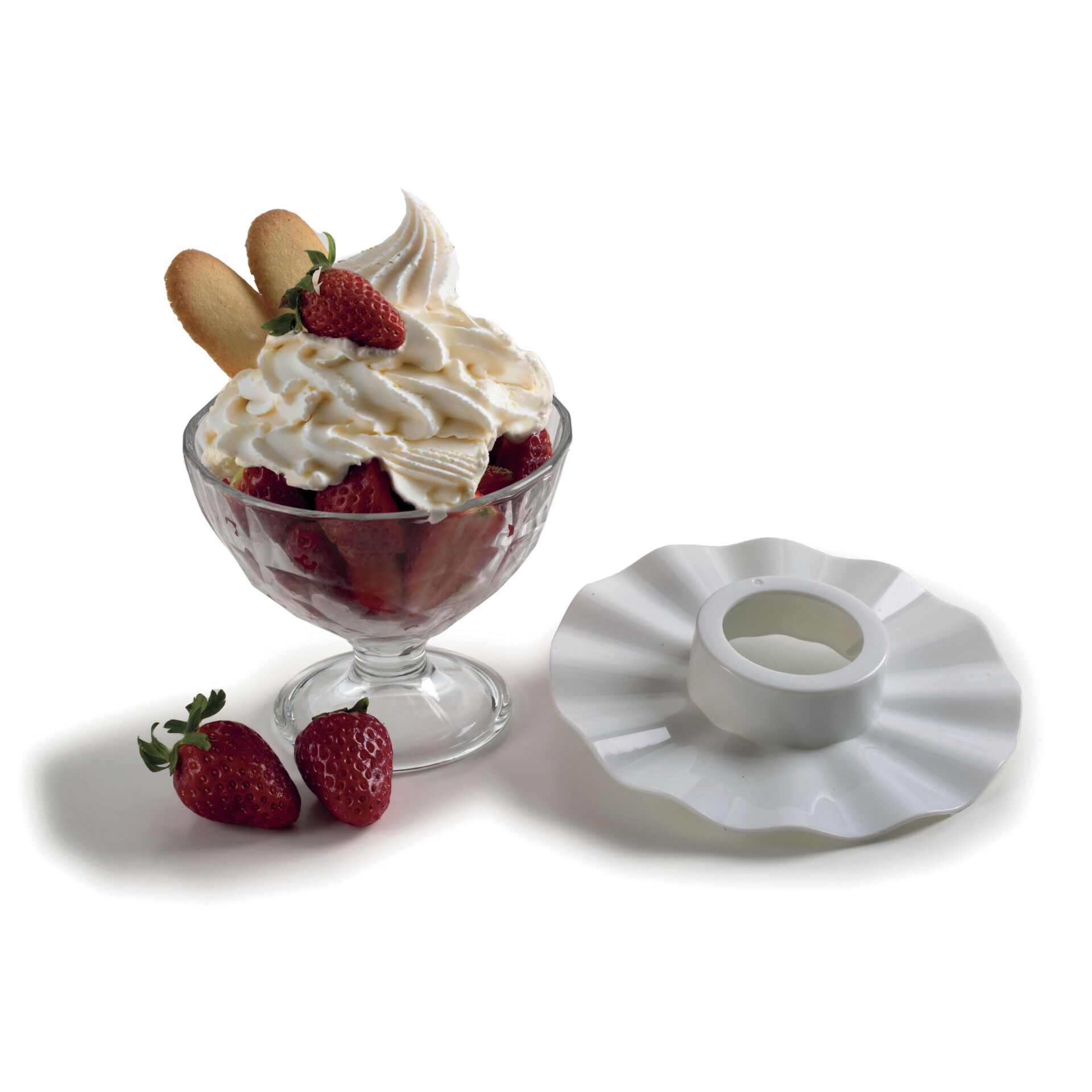 Erdbeer-Dessert, Eisbecher, Schlagsahne, Keksstreifen, Schale/Dessertschale