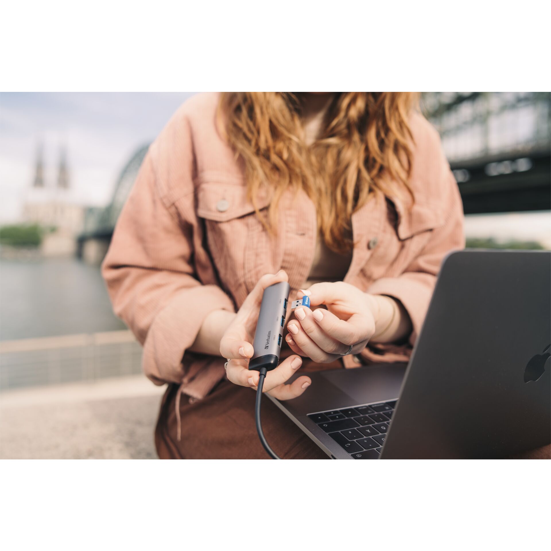 Erwachsener, Weiblich, Person, Frau, Laptop