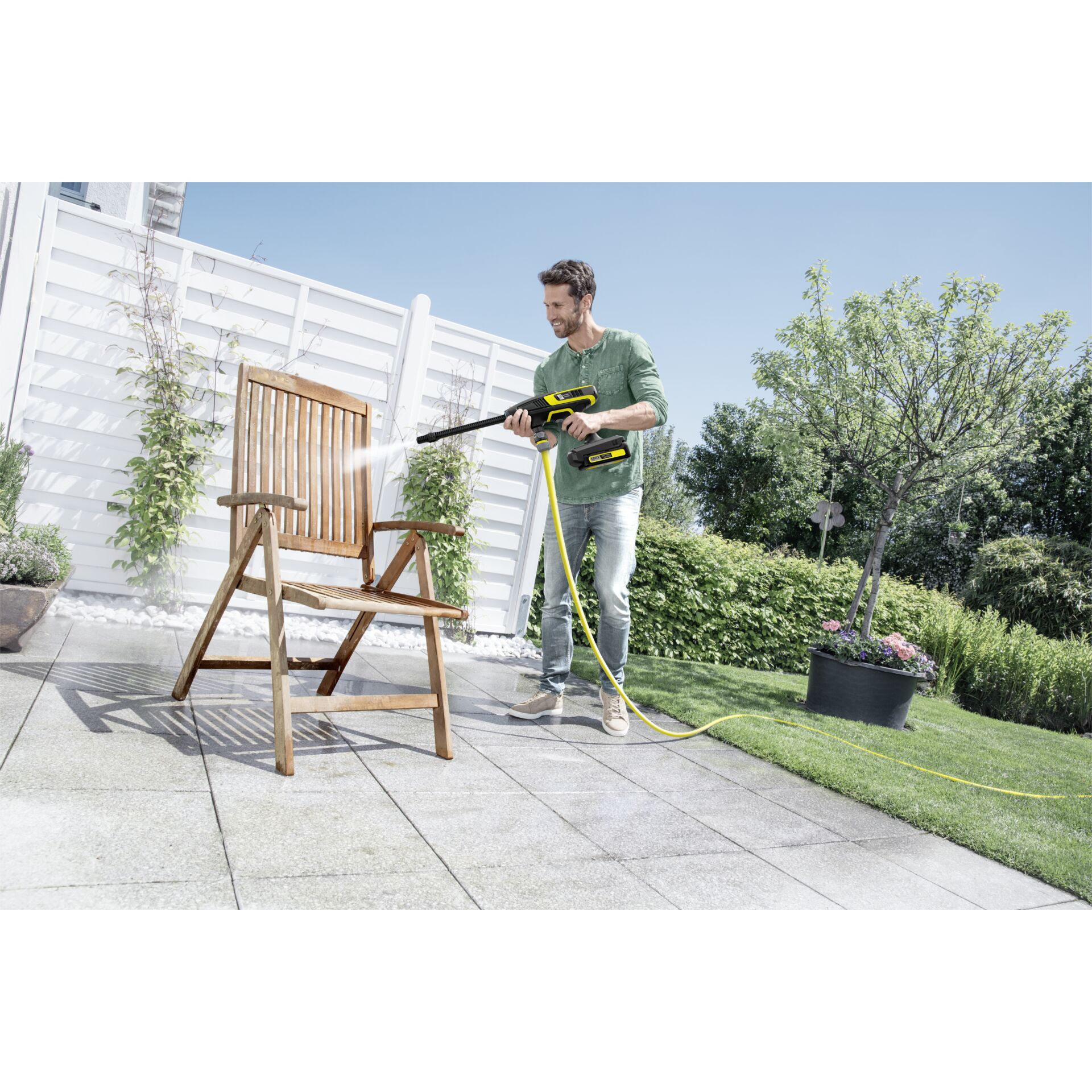 Gras, Innenarchitektur, Rasen, Schuh, Person