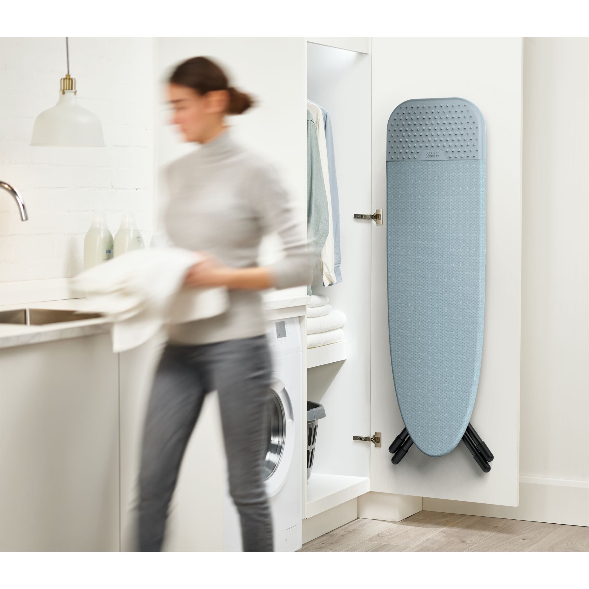 Waschbeckenarmatur, Erwachsener, Männlich, Mann, Person