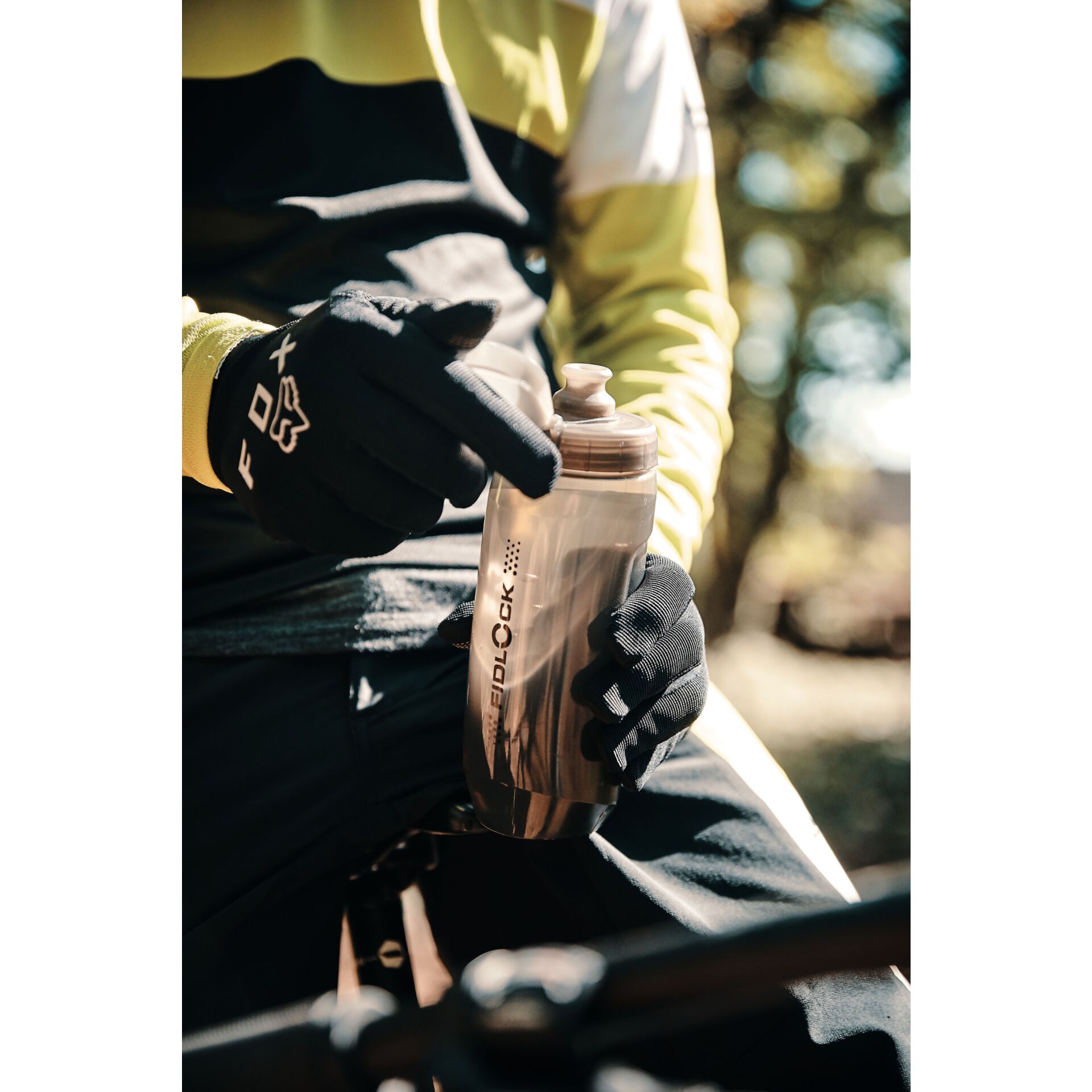 Bekleidung, Handschuh