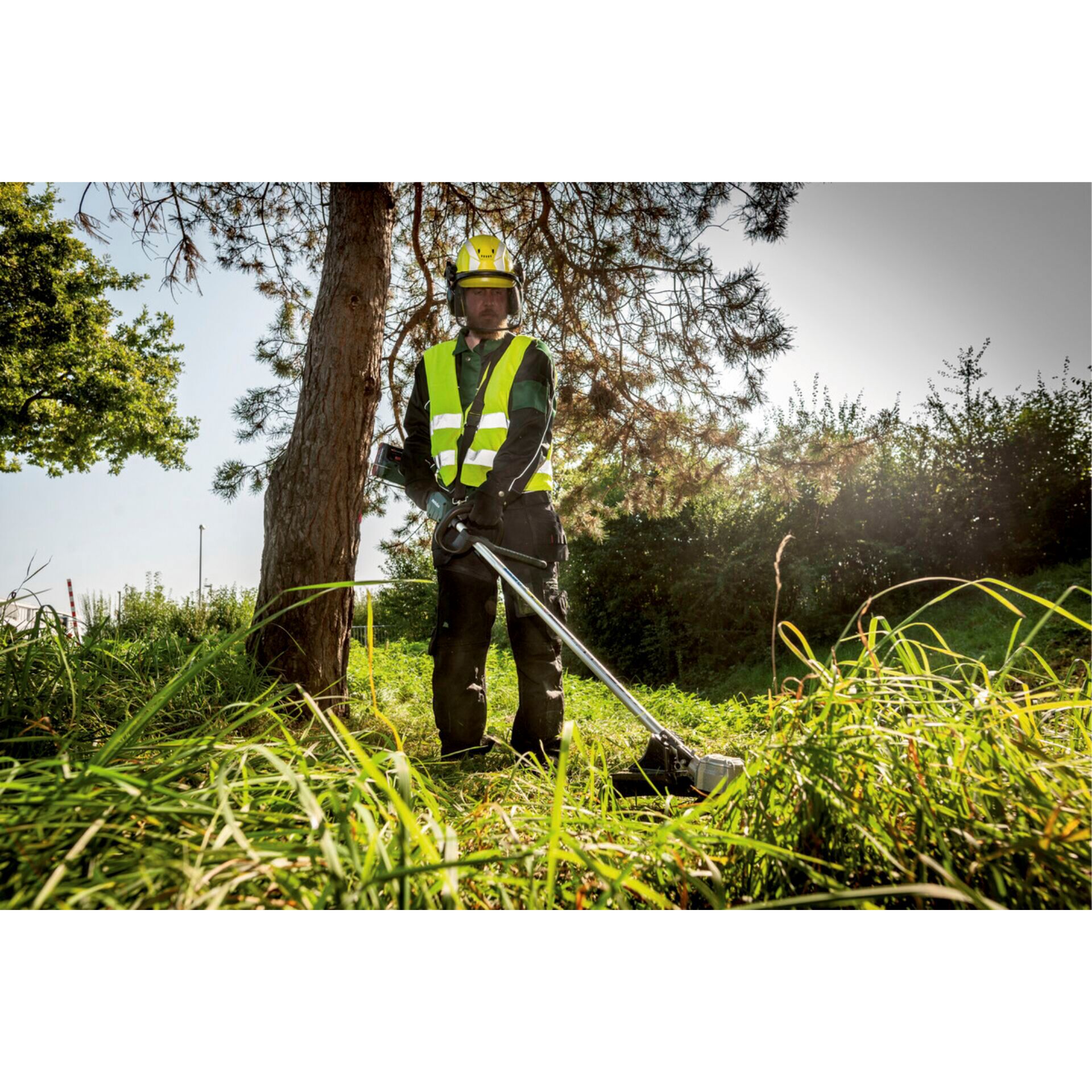 Gras, Rasen, Schwert, Gerät, Helm