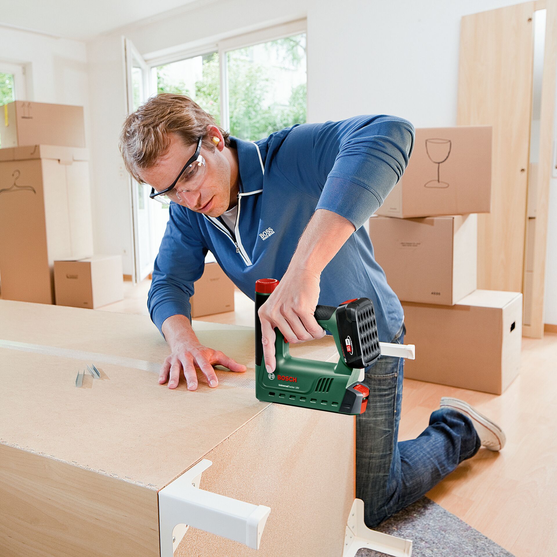 Gerät, Elektrische Bohrmaschine, Werkzeug, Kiste