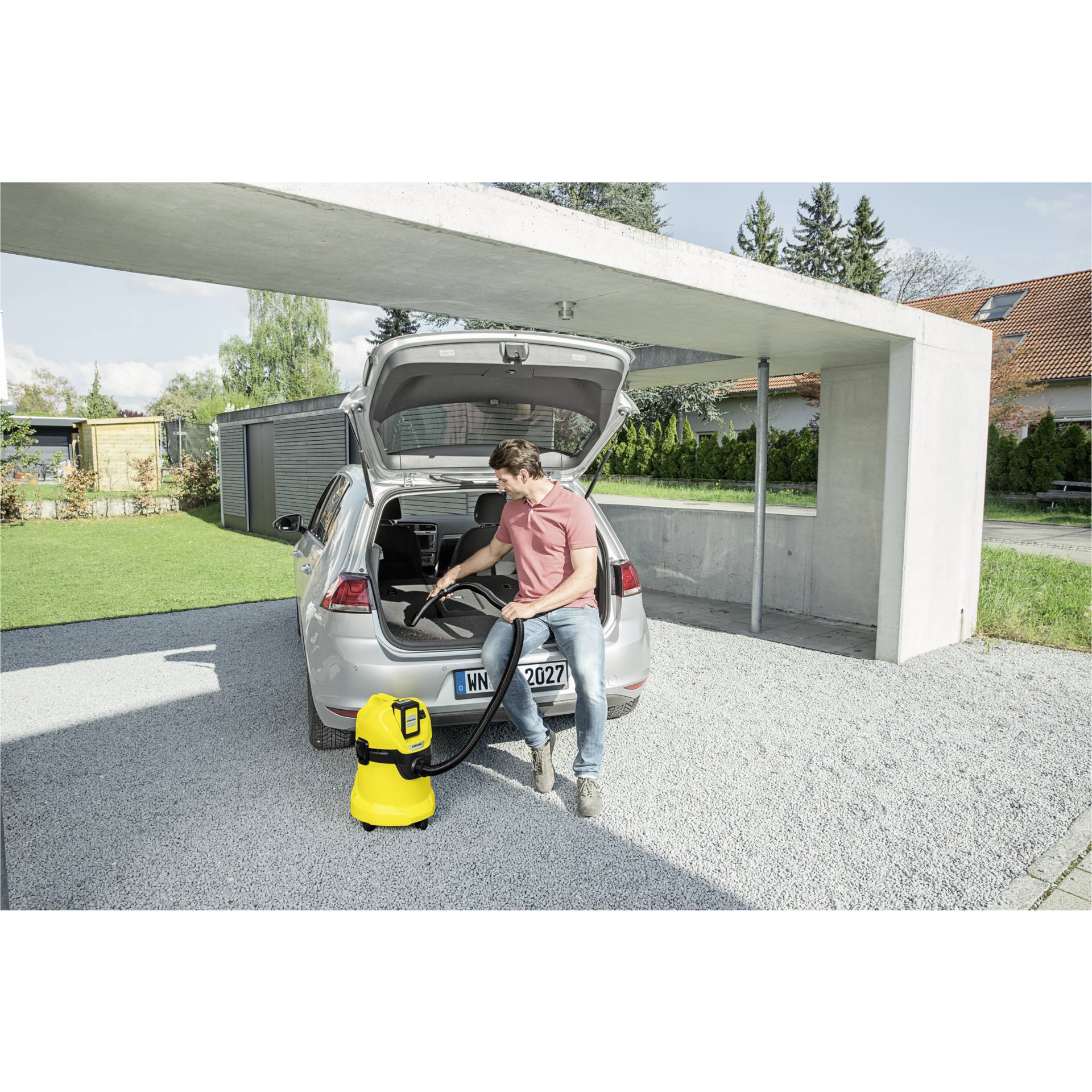 Person, Sitzen, E-Scooter, Transport, Fahrzeug