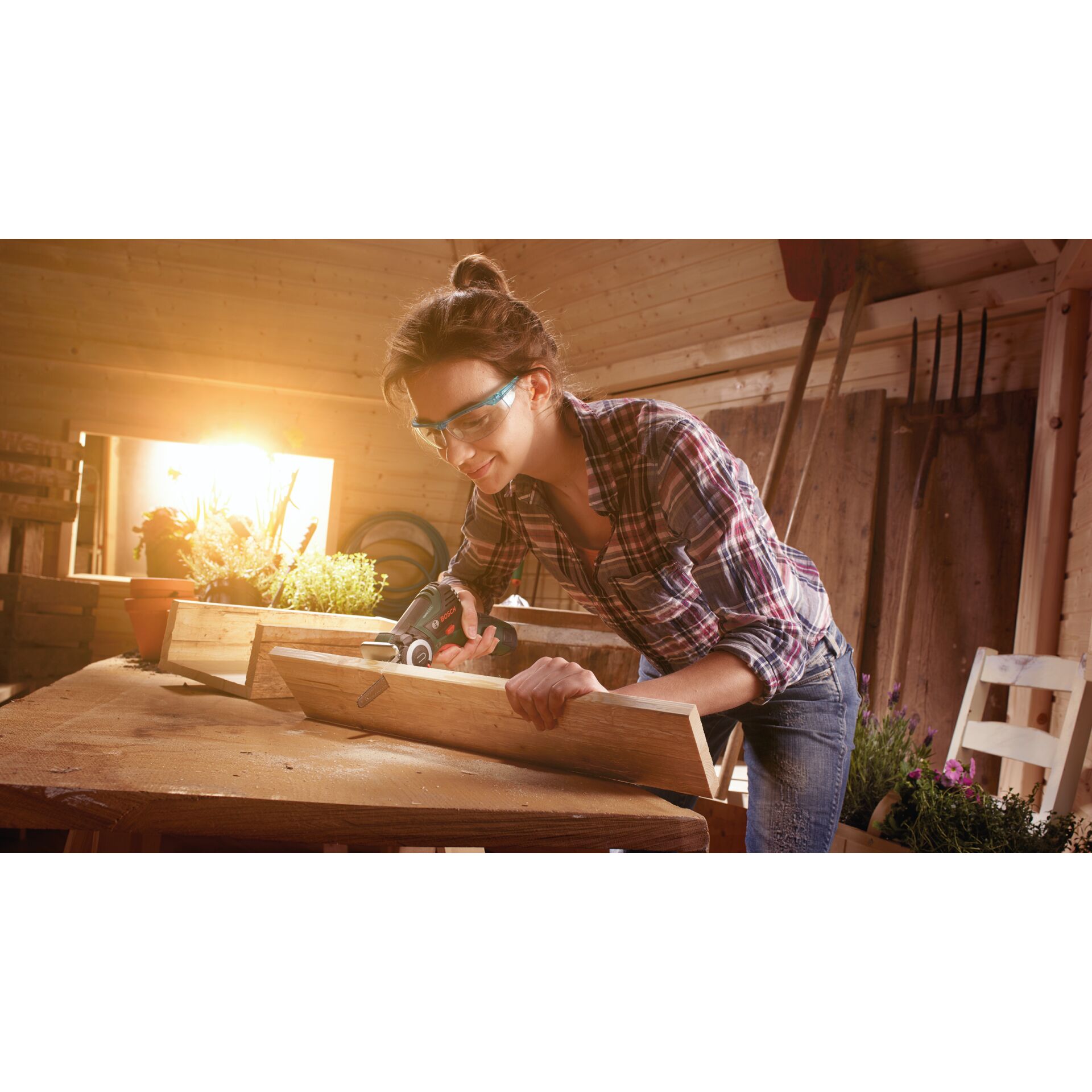 Hobbywerkzeug, Schreinerarbeit, Holzbearbeitung, Schraubendreher, Schublade