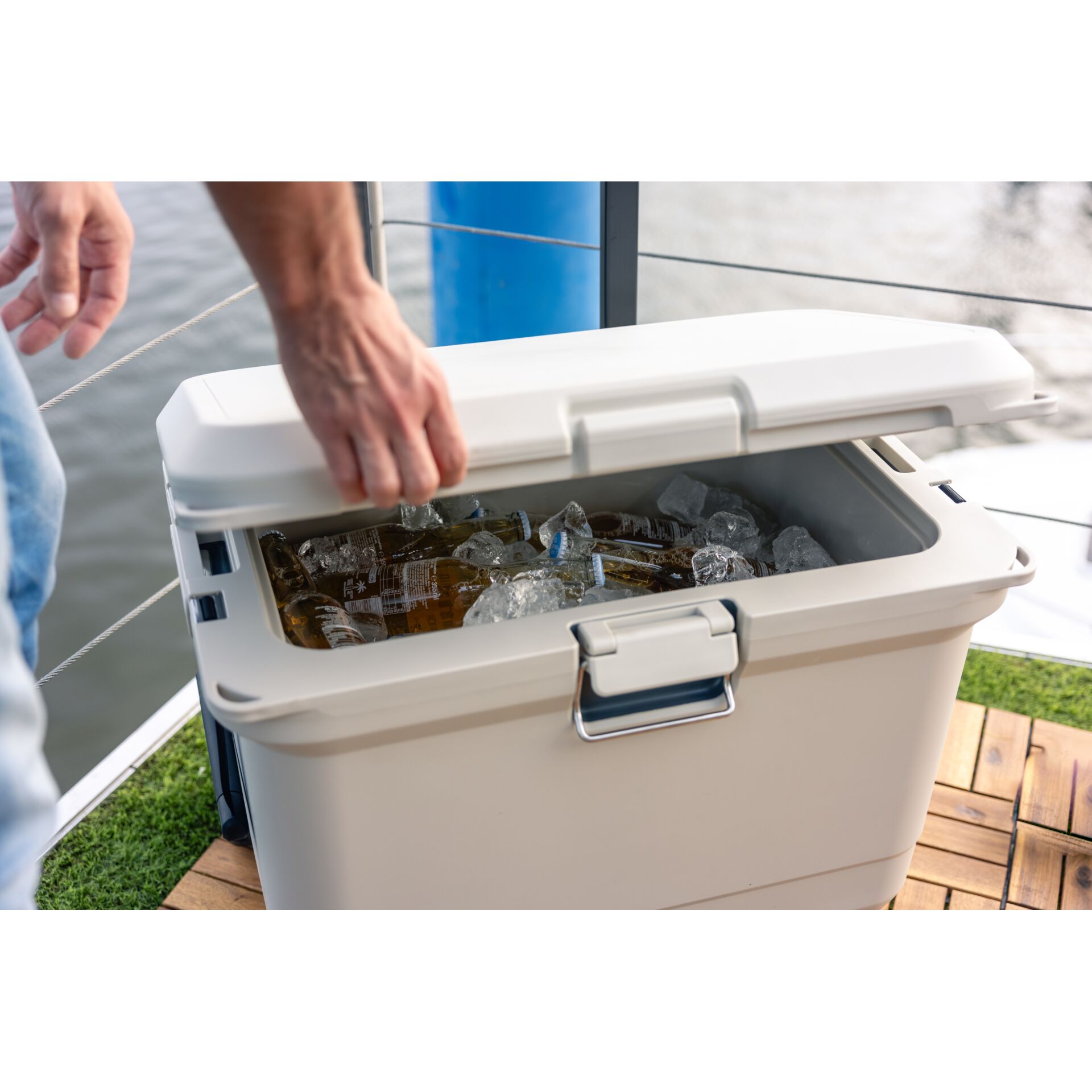 Gerät, Kühler, Elektrisches Gerät, Person