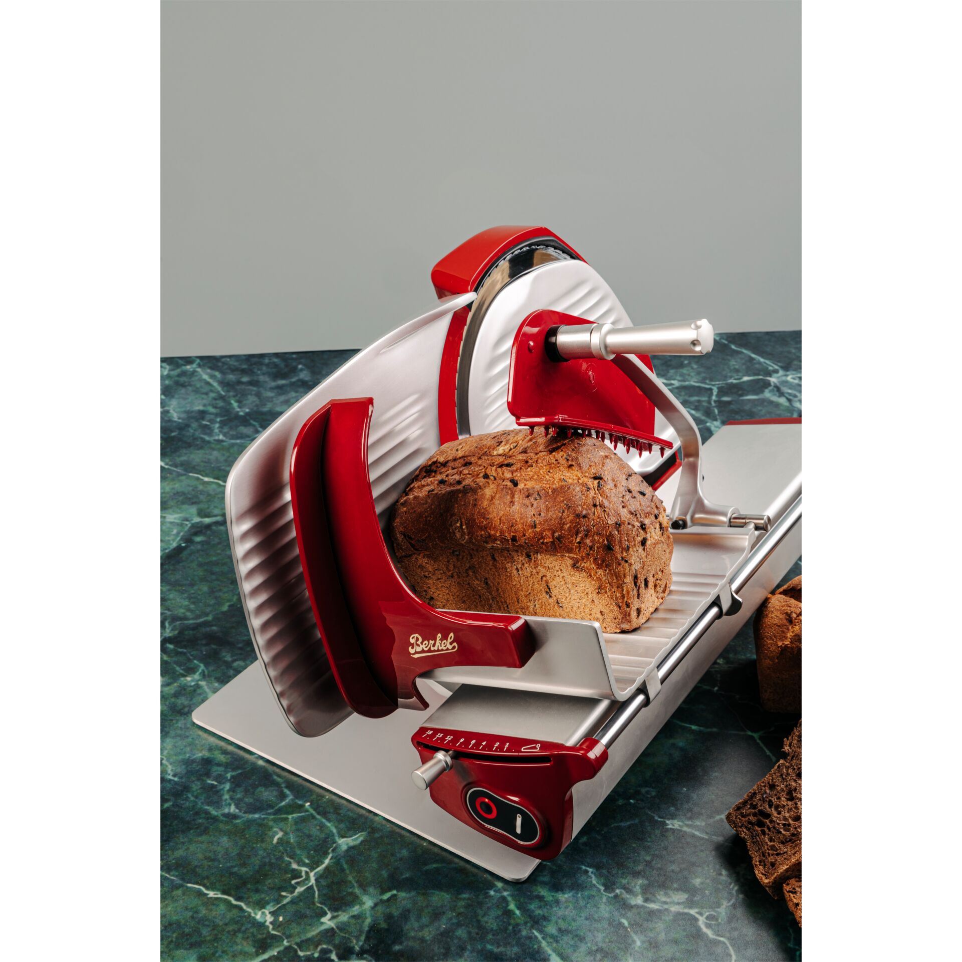 Schneidemaschine, Schnittmaschine, Kastenbrot, Küchengerät, Rot