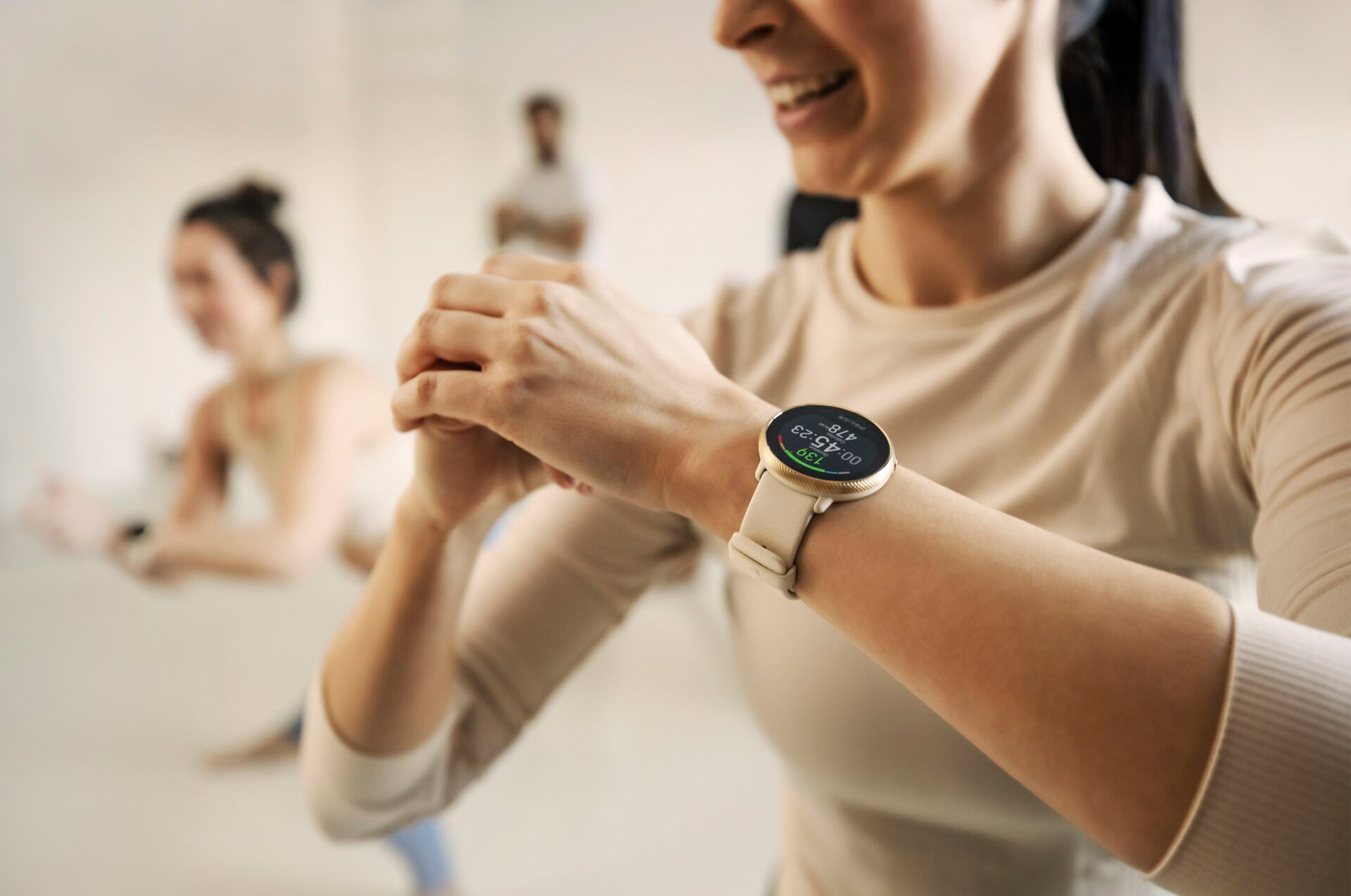 Smartwatch, Uhr, Fitness, Wearable, goldener Rand