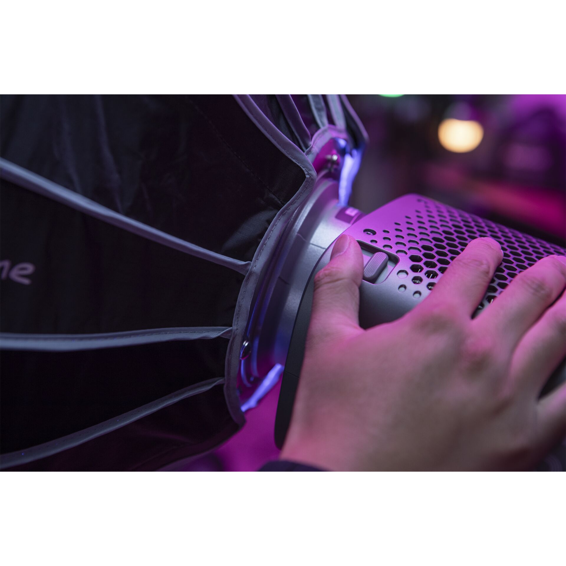 Elektrisches Gerät, Mikrophon, Person