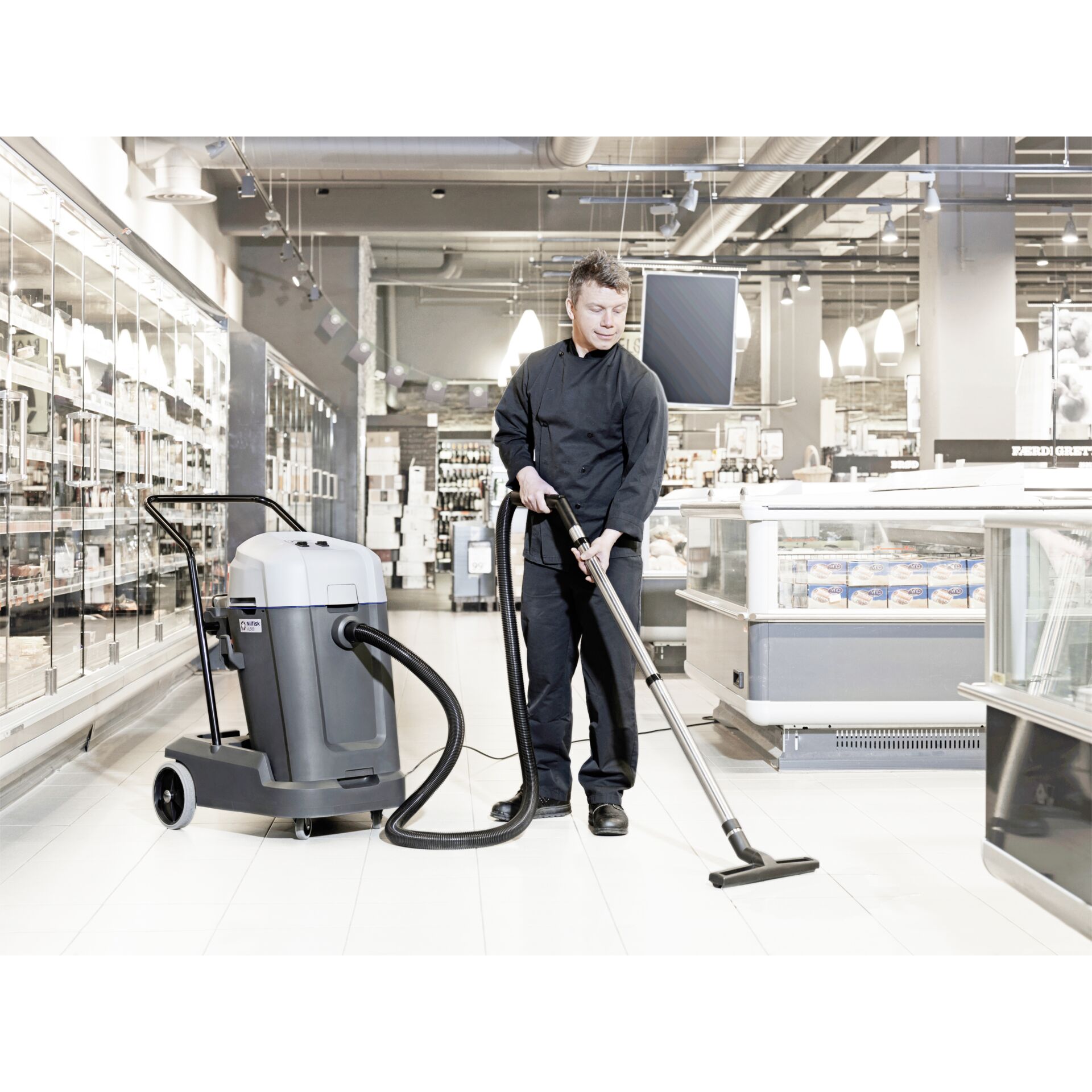 Bekleidung, Schuhwerk, Schuh, Person, Reinigen