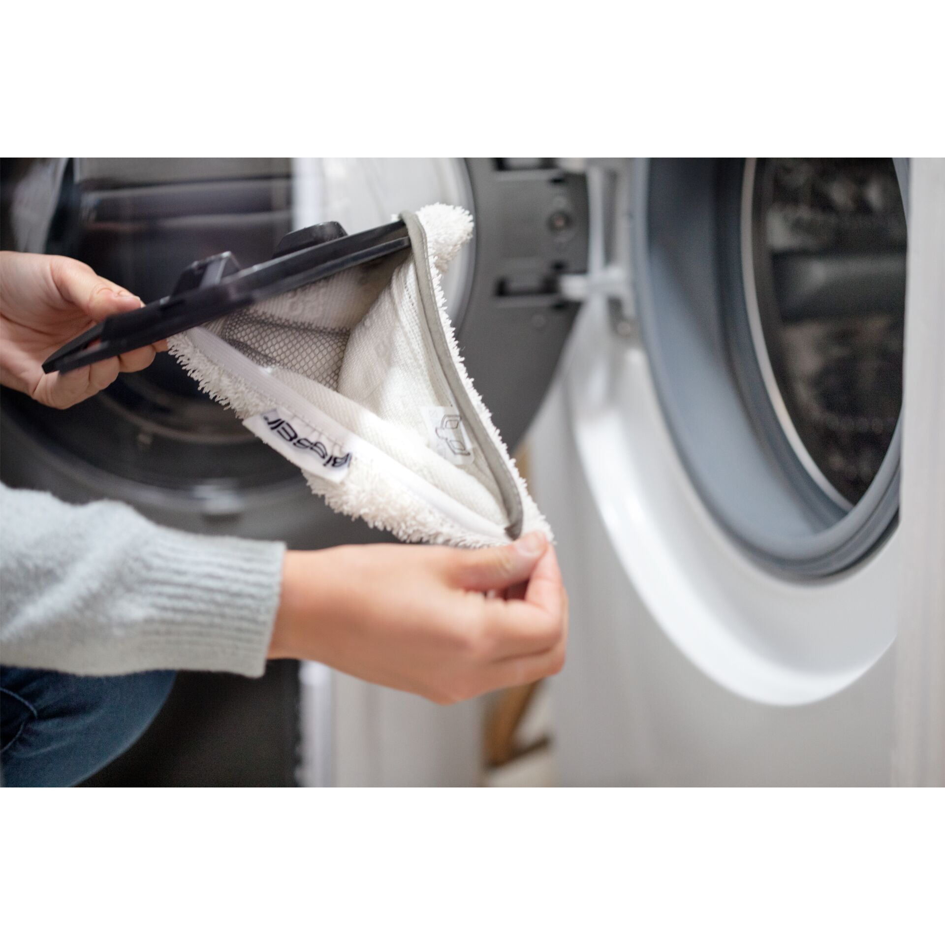 Erwachsener, Weiblich, Person, Frau, Waschmaschine, Erwachsener, Weiblich, Person, Frau, Waschmaschine, Erwachsener, Weiblich, Person, Frau, Waschmaschine, Erwachsener, Weiblich, Person, Frau, Waschmaschine