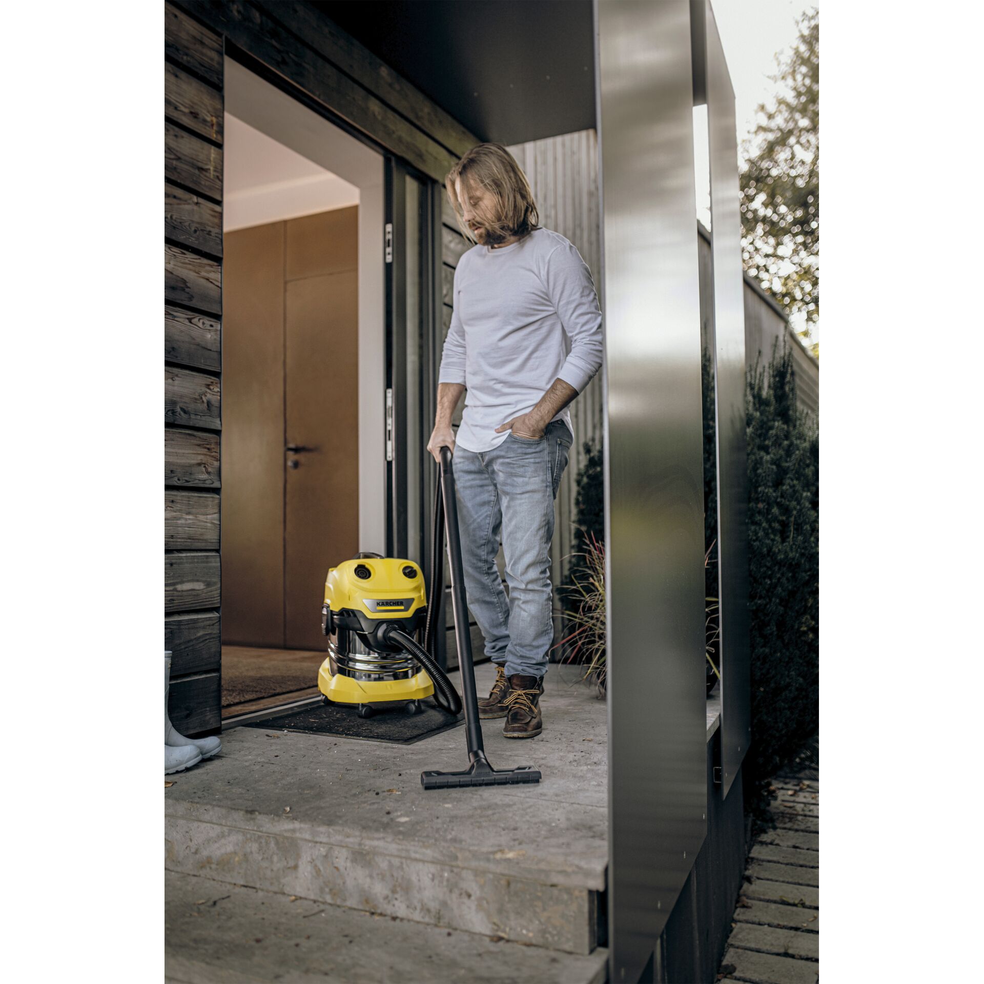 Hosen, Innenarchitektur, Person, Schuh, Jeans