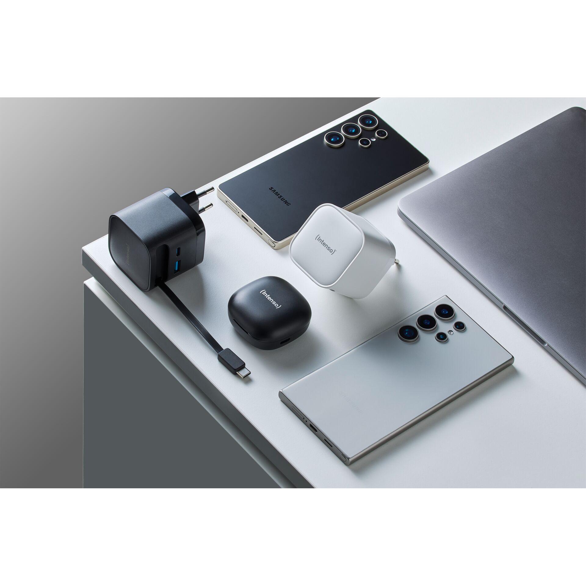 smartphone, charger, kopfhörer, hülle, laptop