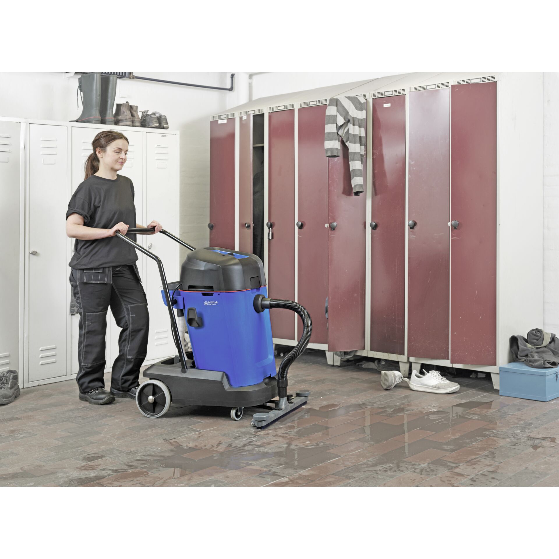 Bekleidung, Schuhwerk, Schuh, Person, Reinigen