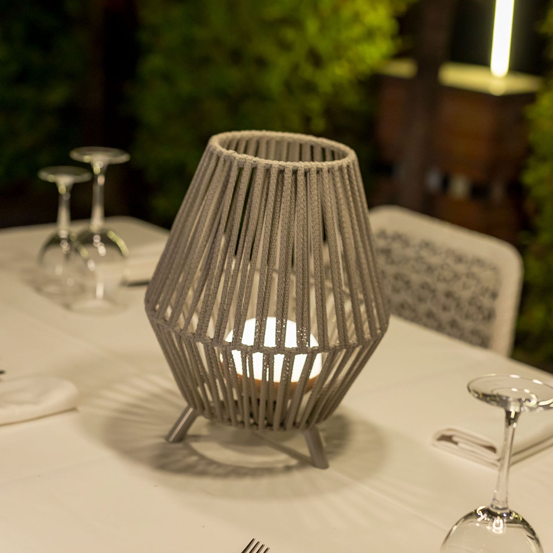 Lampe, Tabelle, Tischplatte, Gabel, Glas